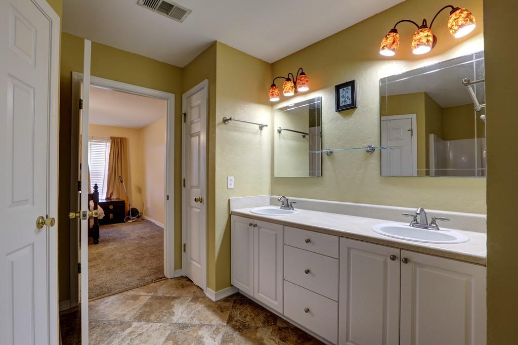 SHADOW OAK S/D - Residential