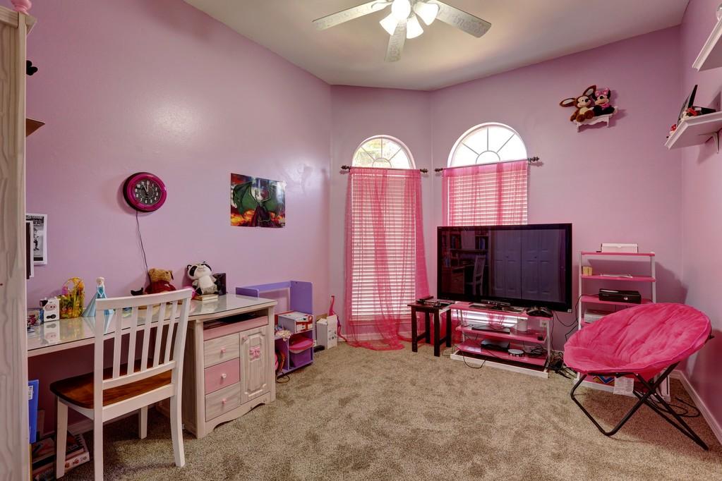 SHADOW OAK S/D - Residential