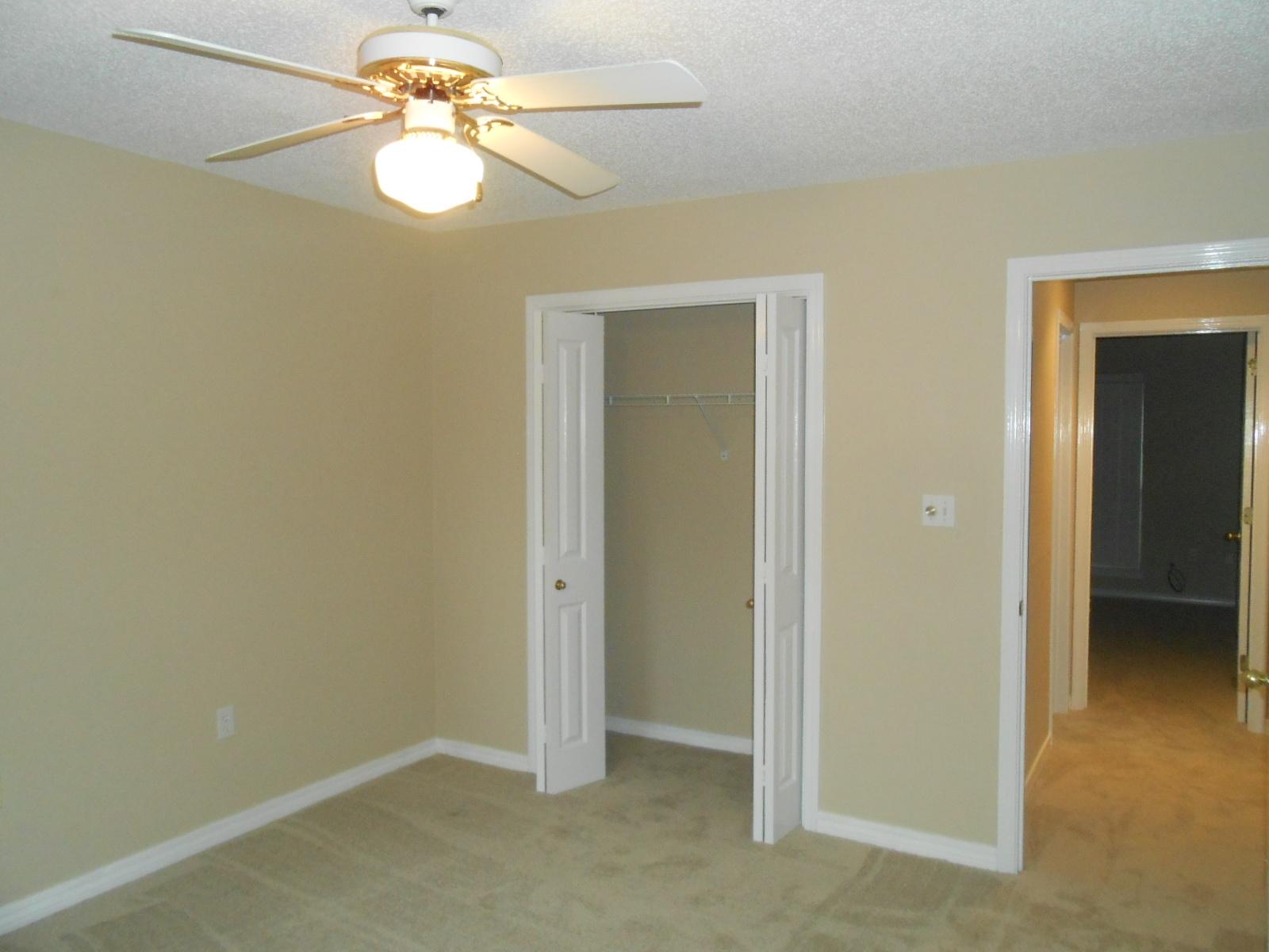 CASTELAR - Residential