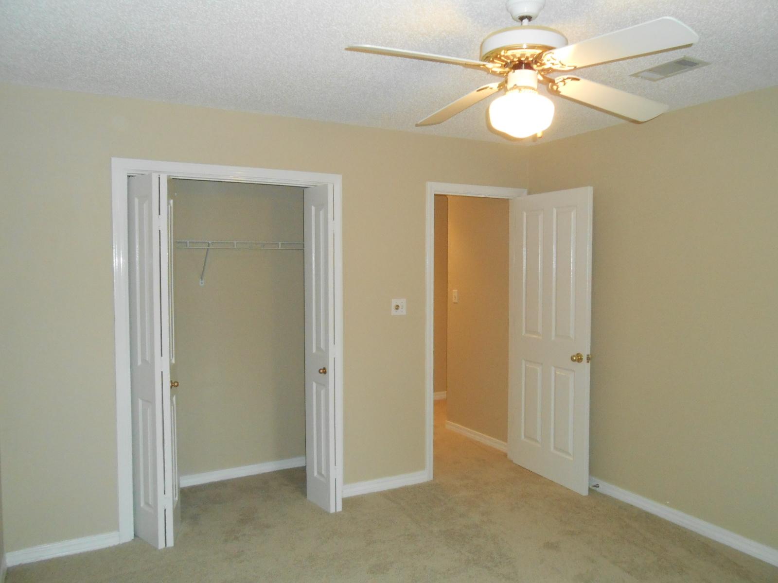 CASTELAR - Residential