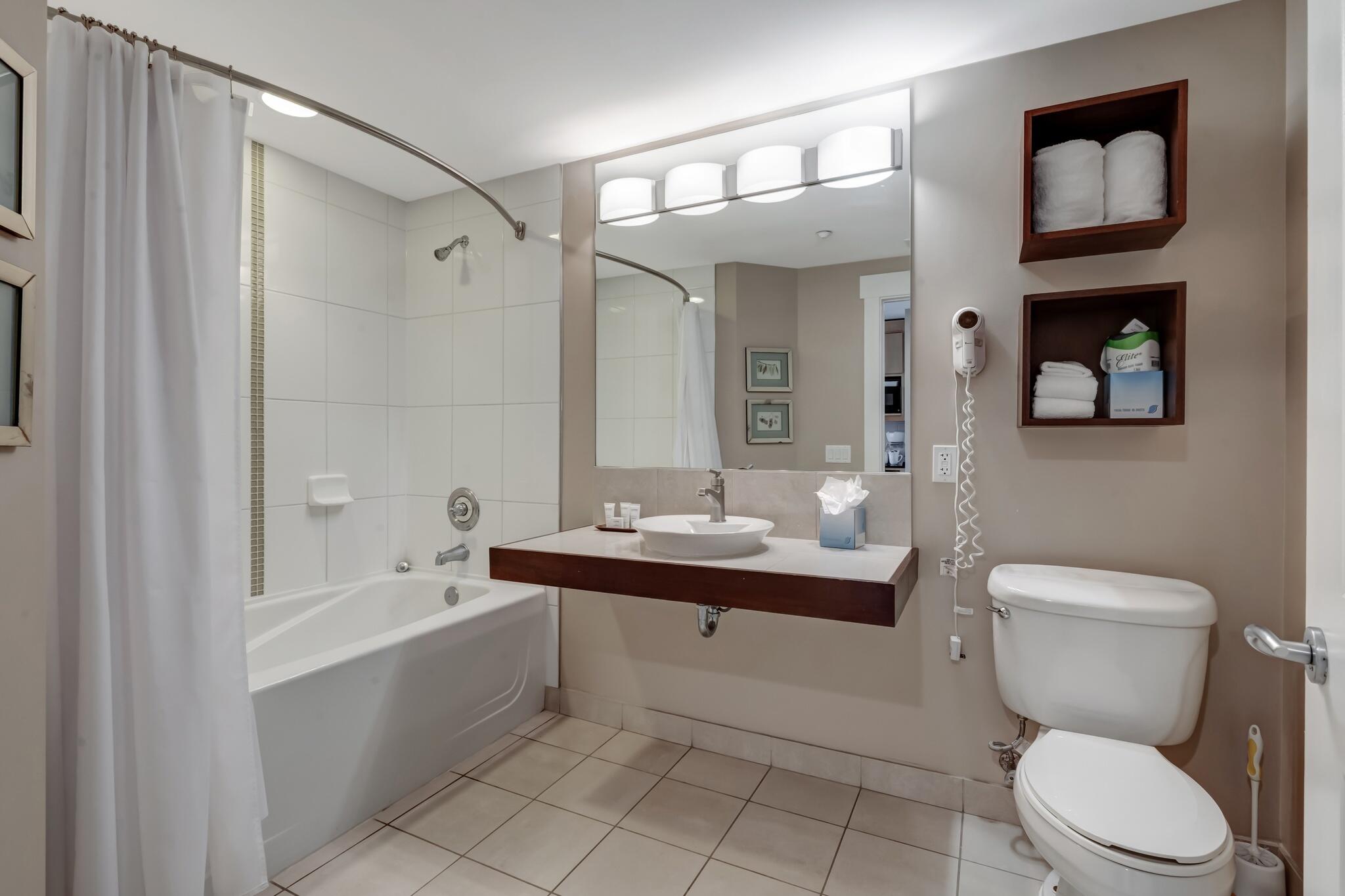 BAHIA CONDO - Residential