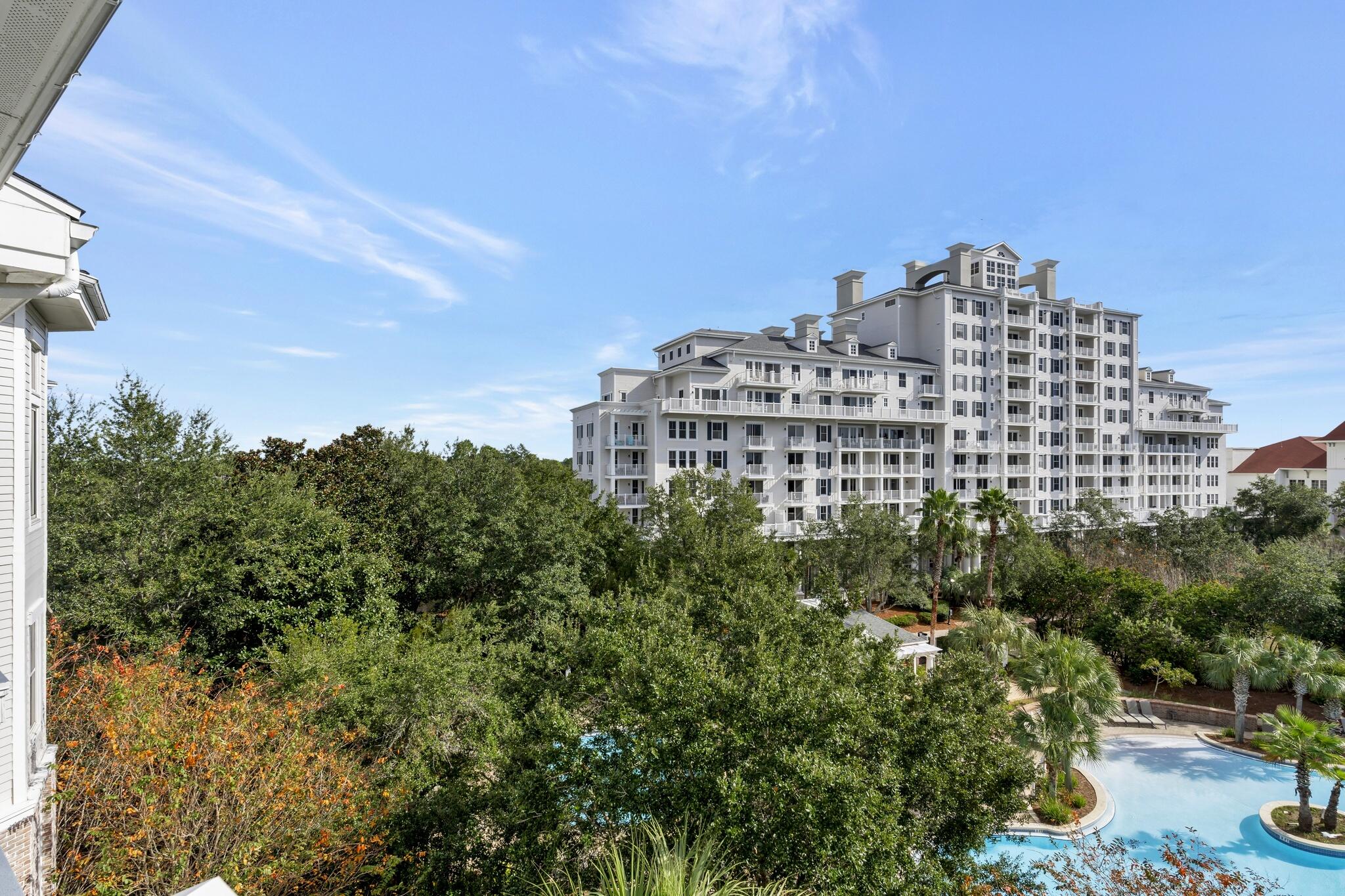 BAHIA CONDO - Residential
