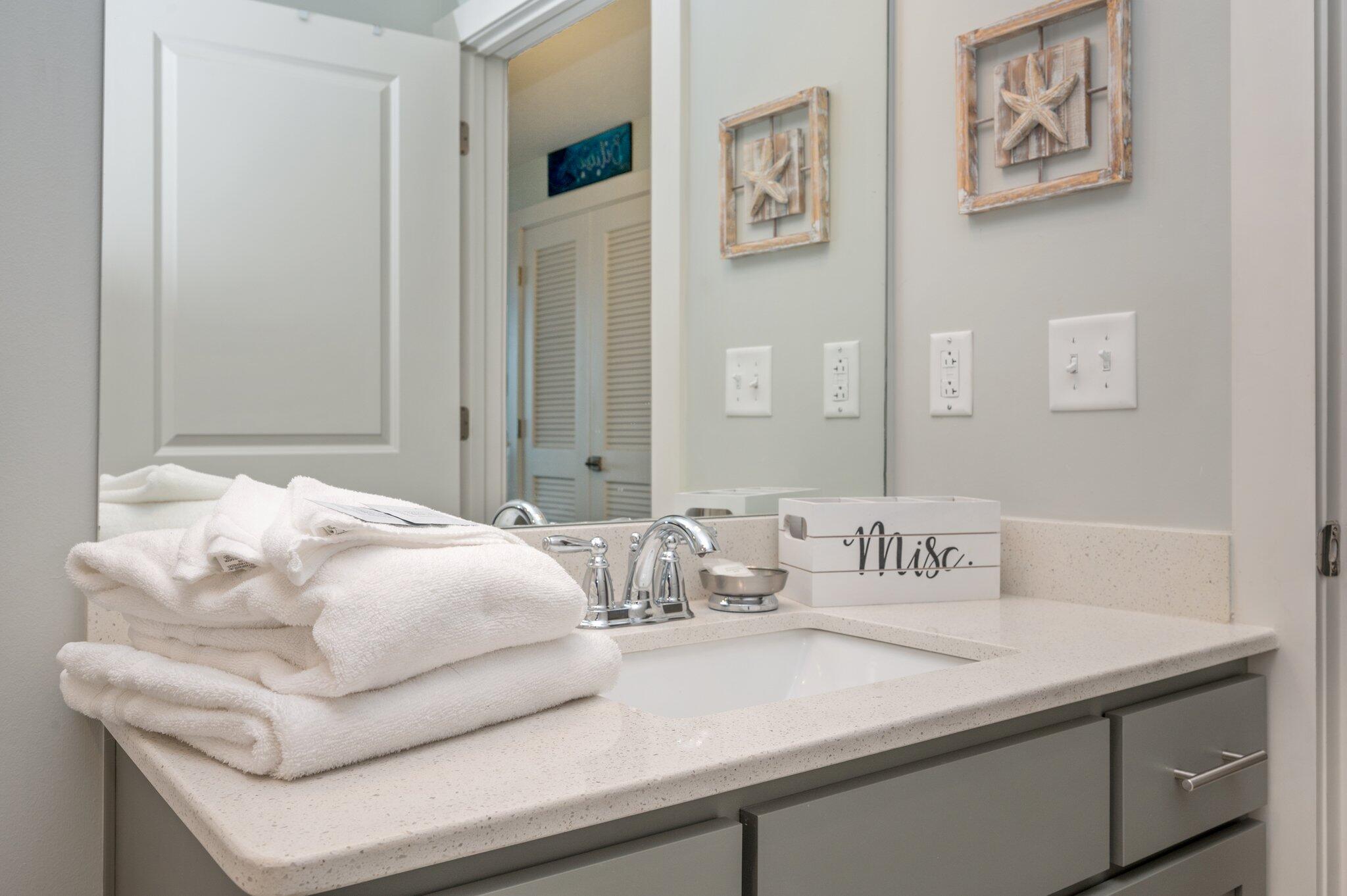 CALYPSO TOWERS III - Residential