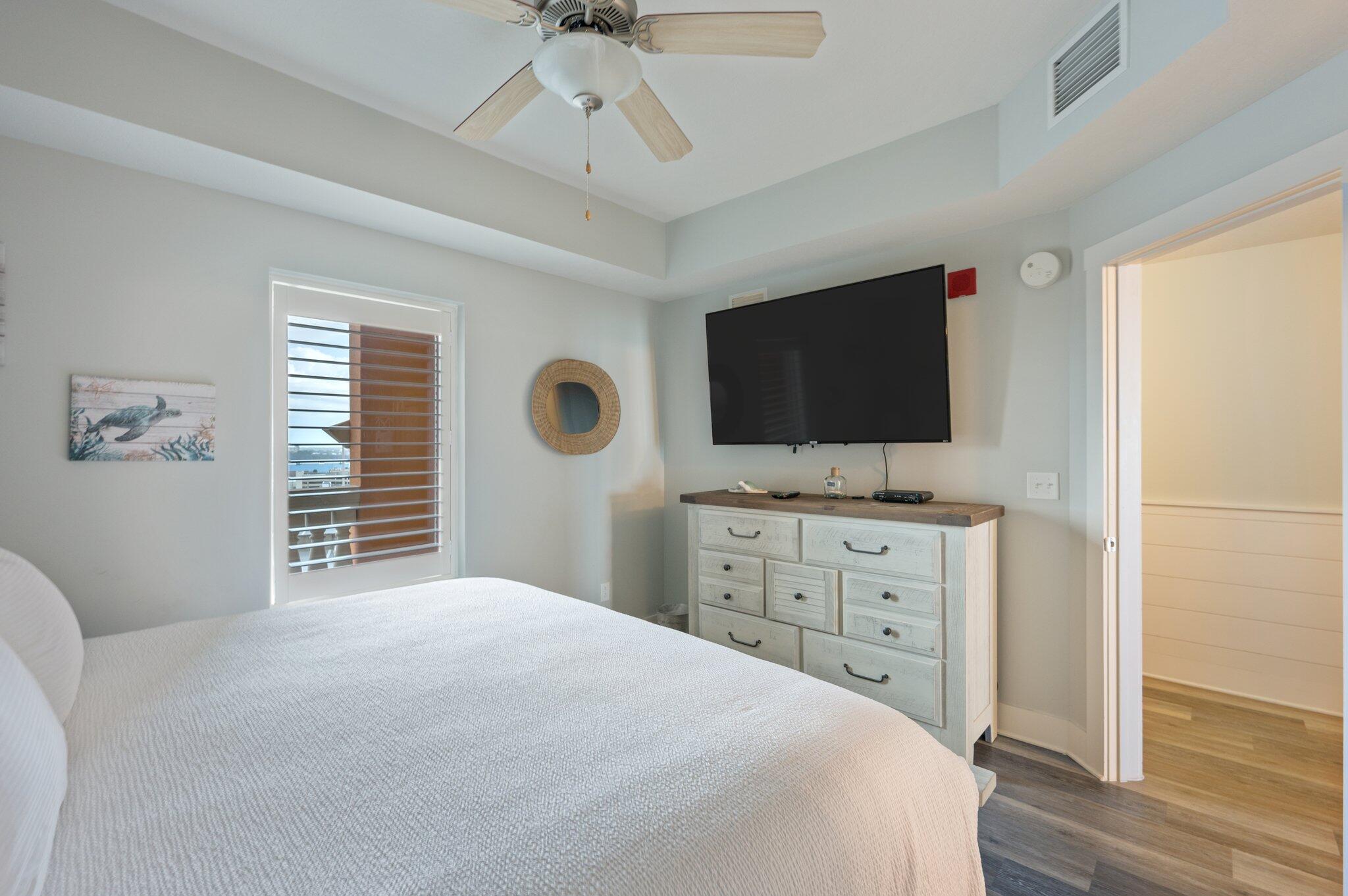 CALYPSO TOWERS III - Residential