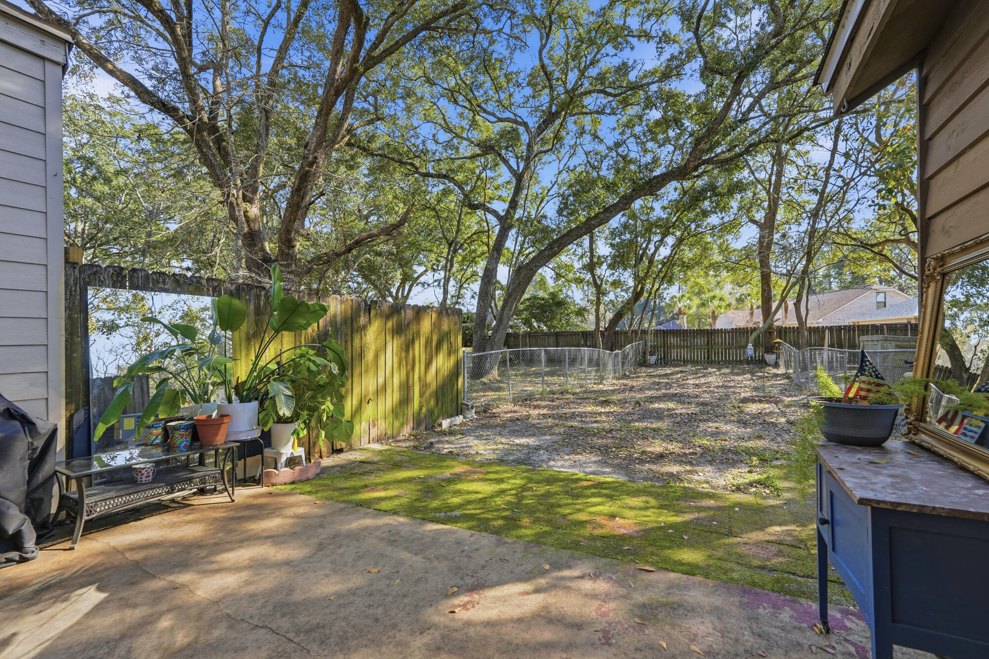 TWIN OAKS - Residential