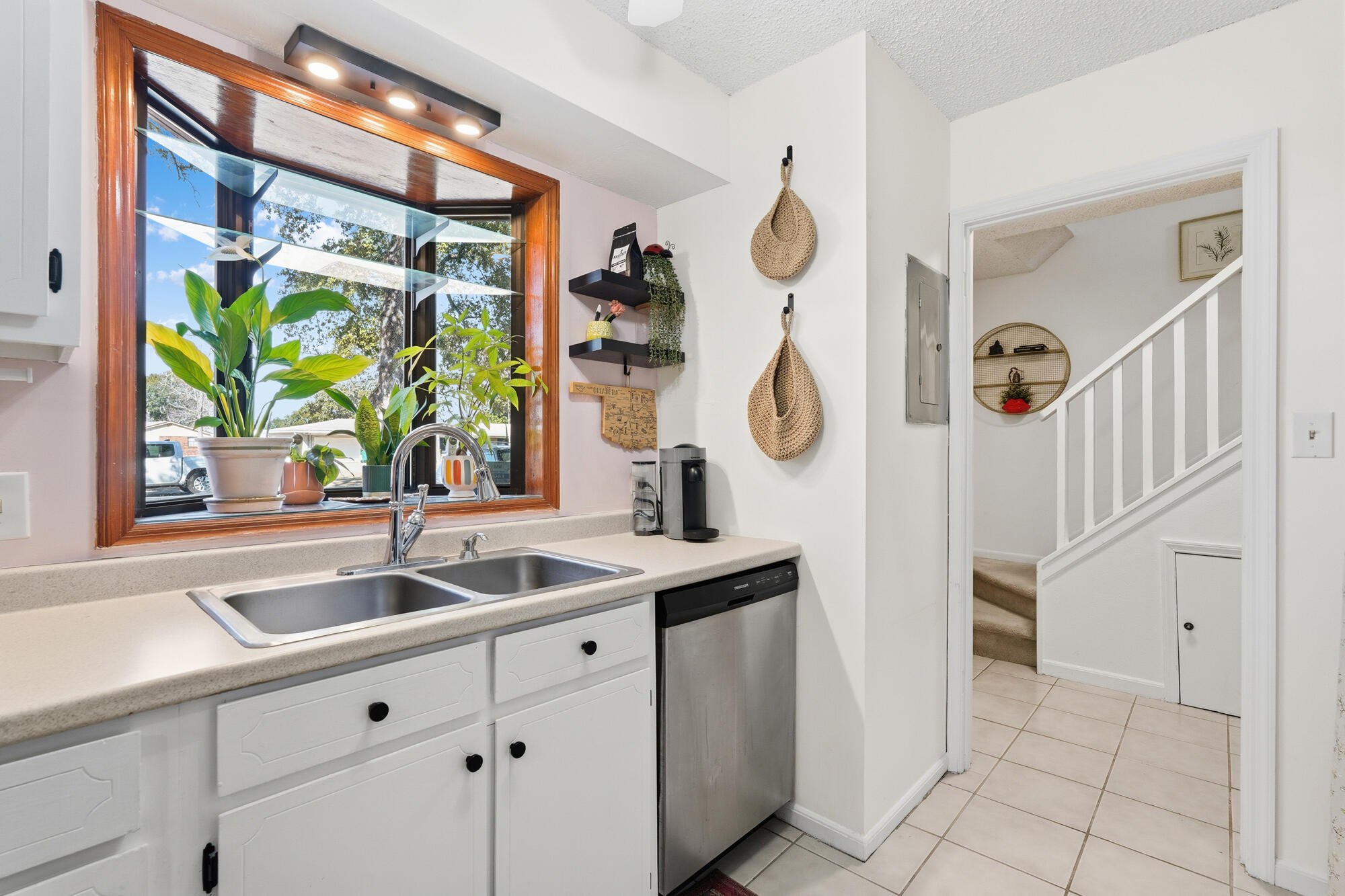 TWIN OAKS - Residential