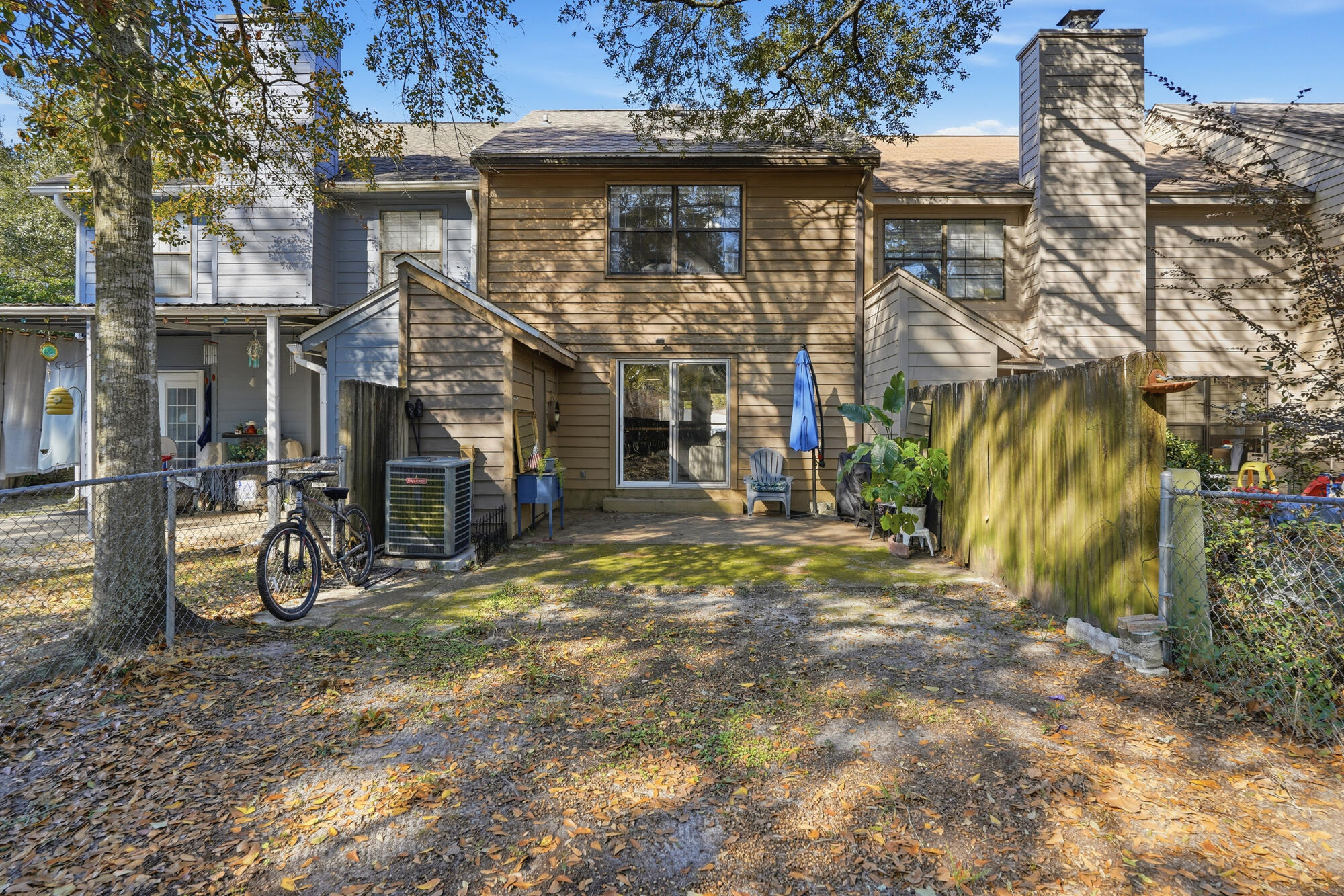 TWIN OAKS - Residential