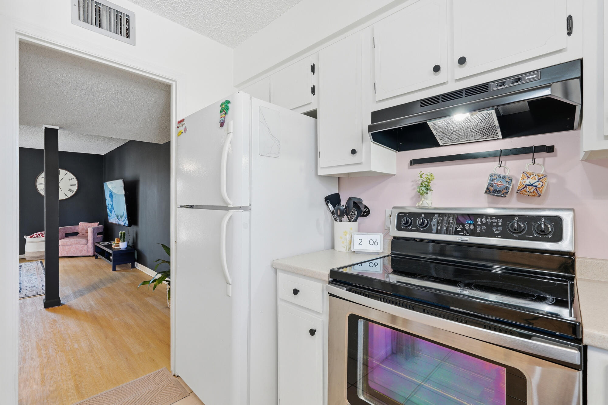 TWIN OAKS - Residential