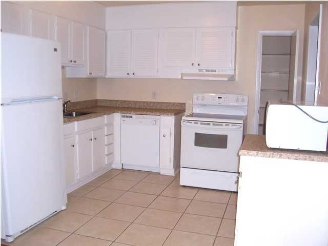 PINECREST HILLS - Residential Lease