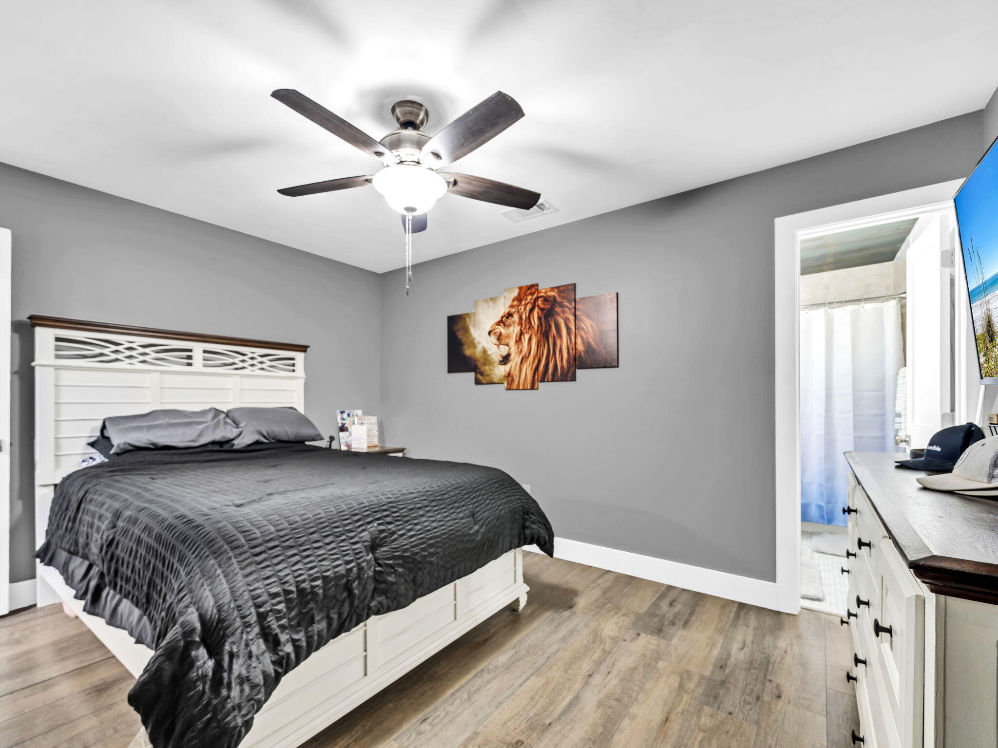 PINE MEADOWS - Residential
