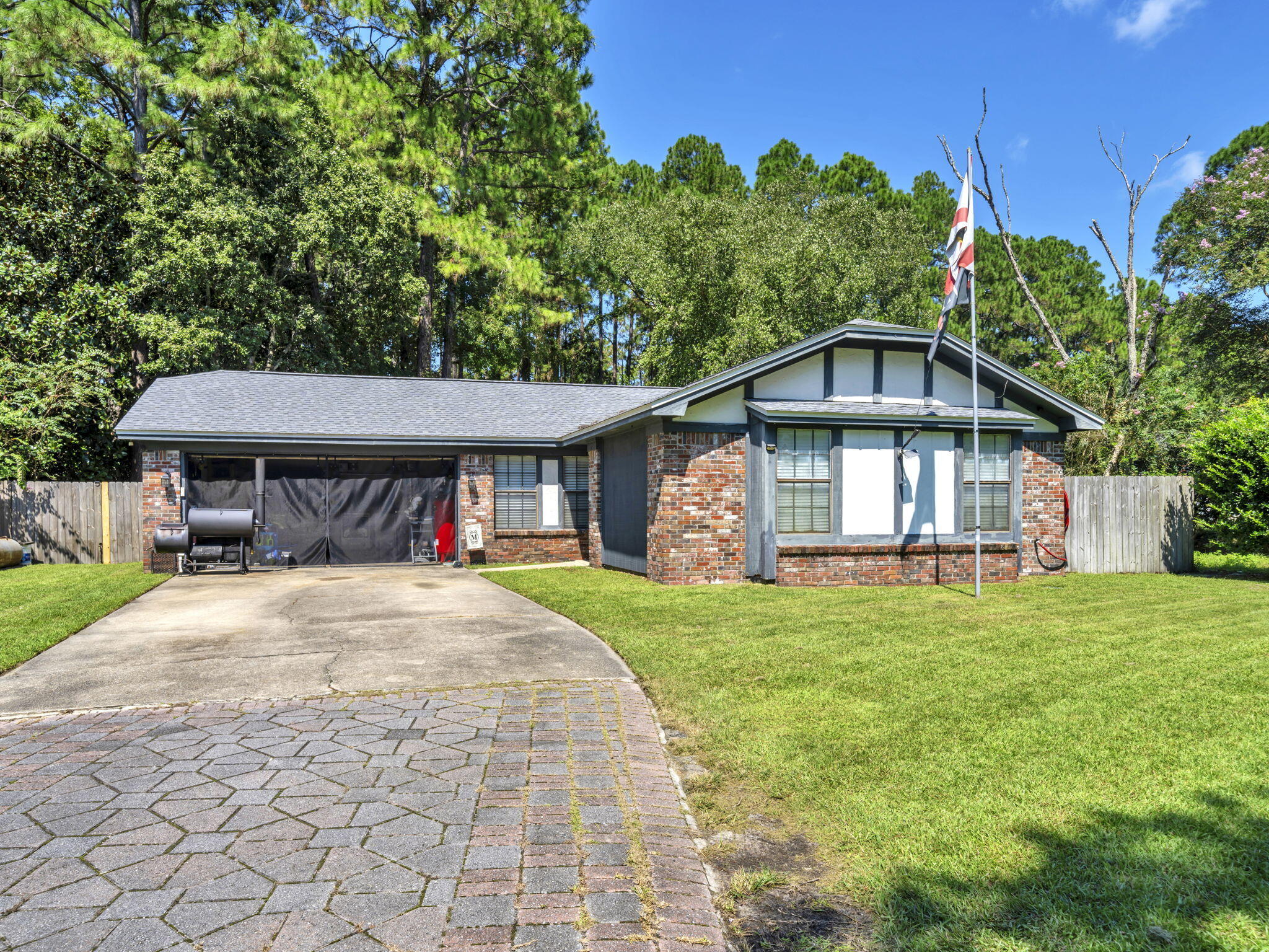 PINE MEADOWS - Residential