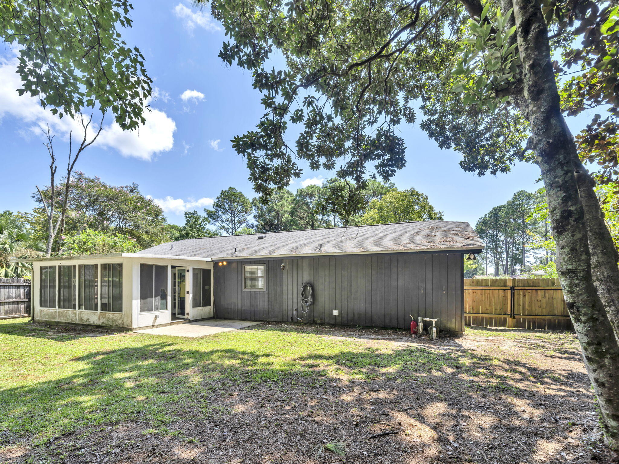 PINE MEADOWS - Residential