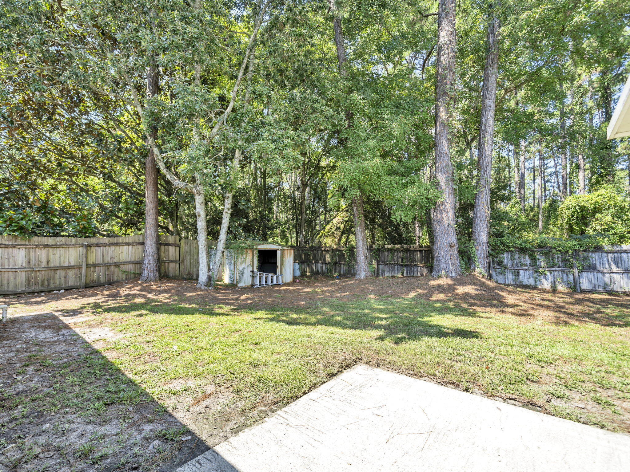 PINE MEADOWS - Residential
