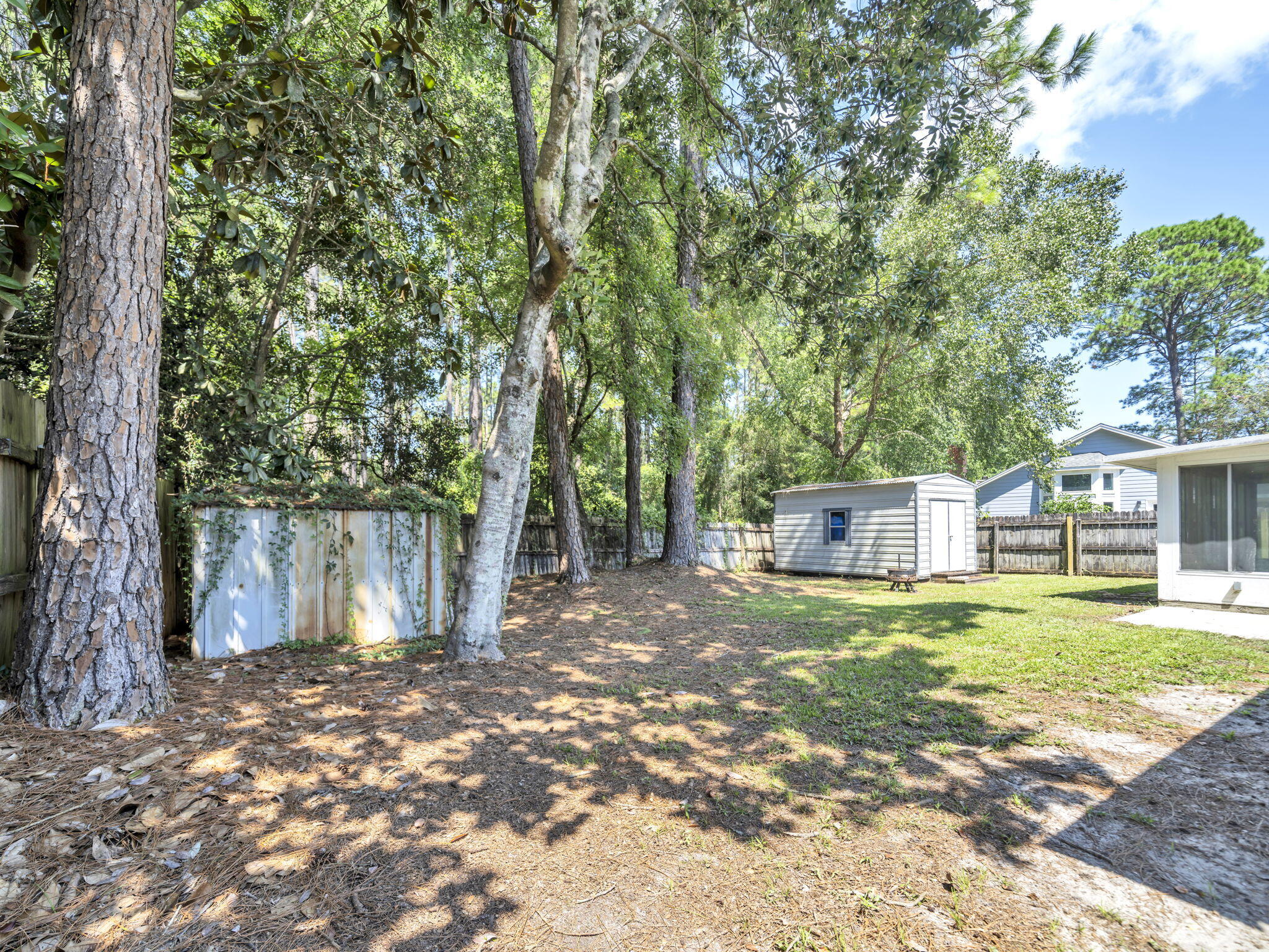 PINE MEADOWS - Residential