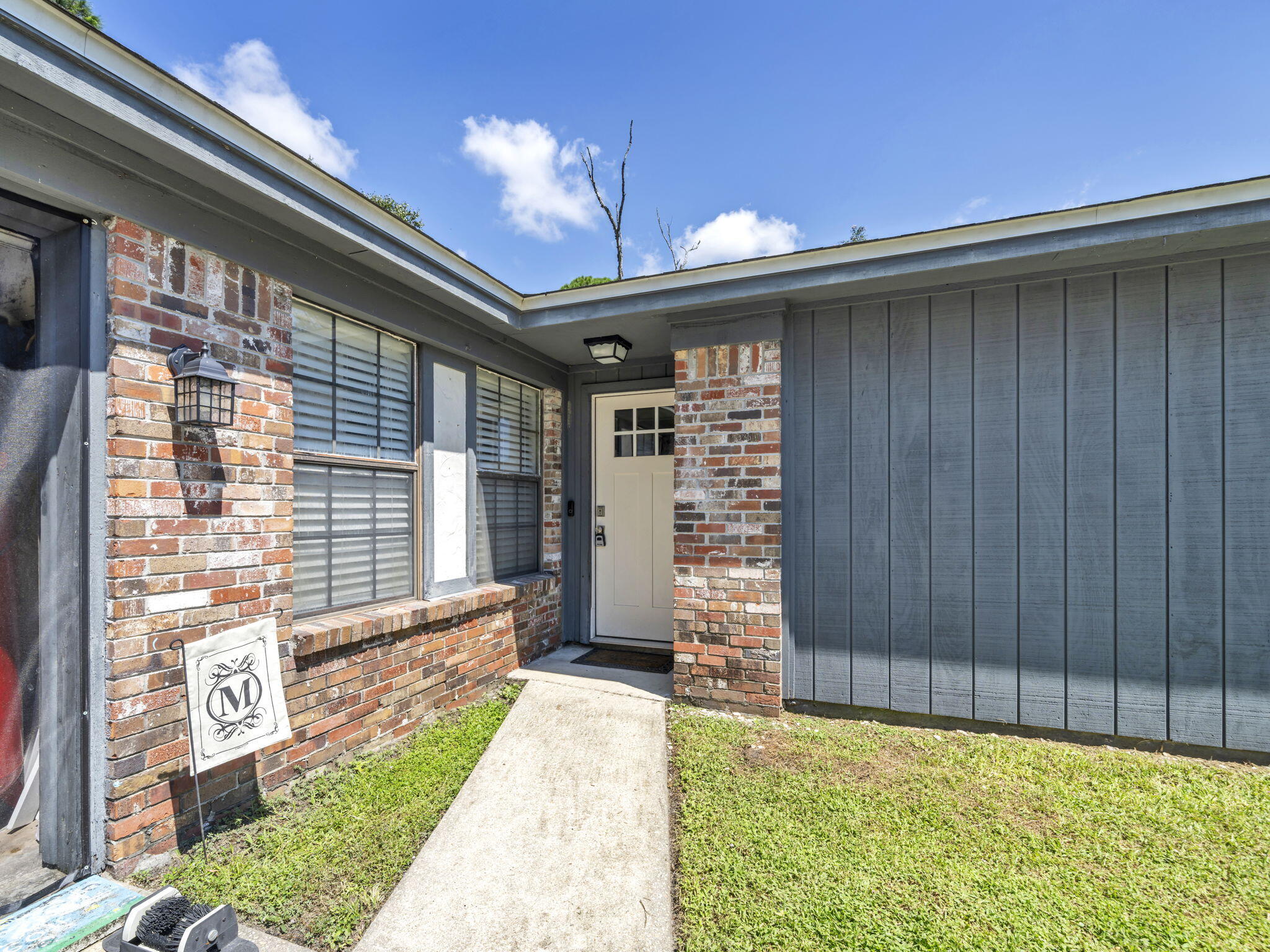 PINE MEADOWS - Residential
