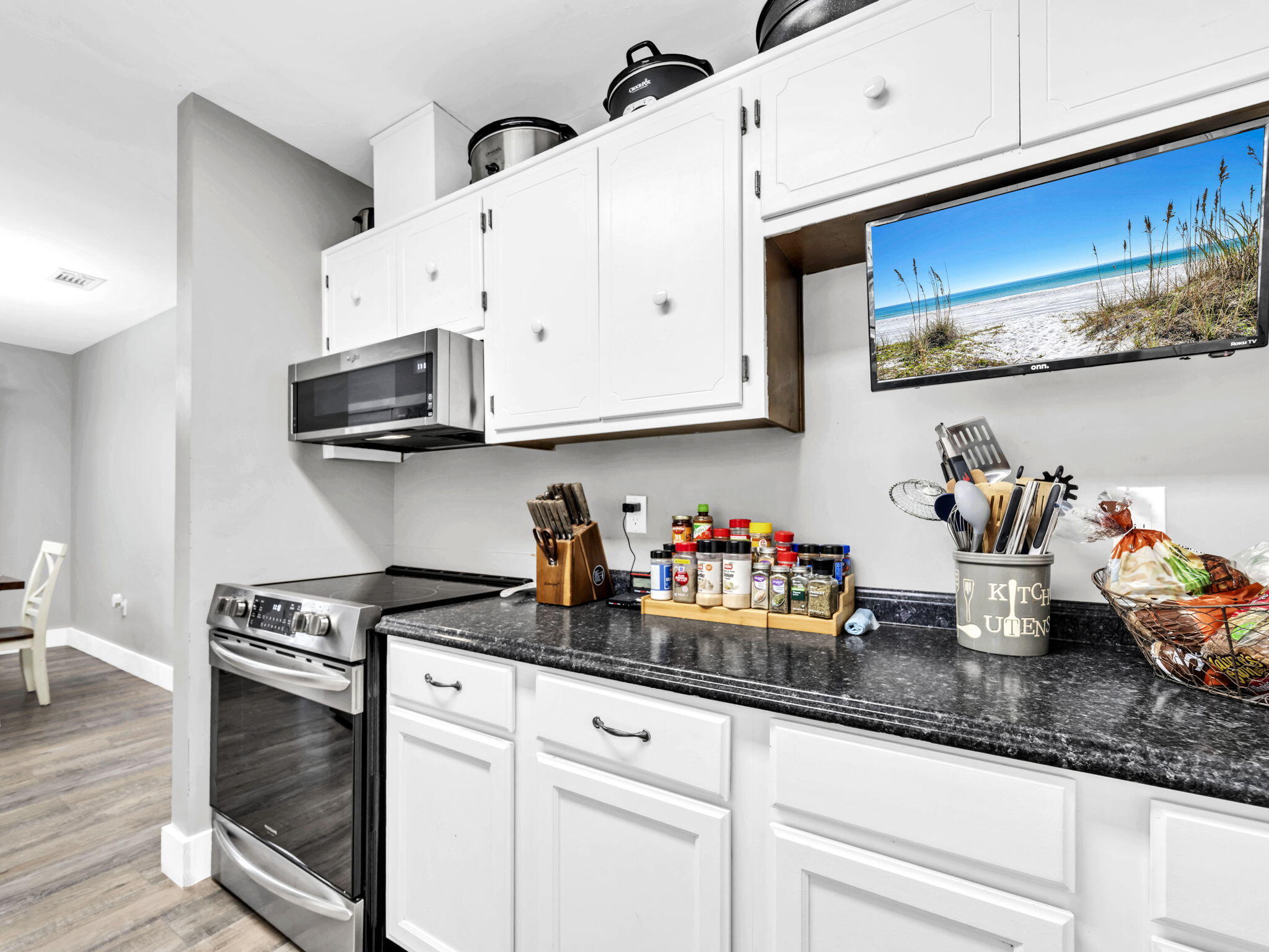 PINE MEADOWS - Residential