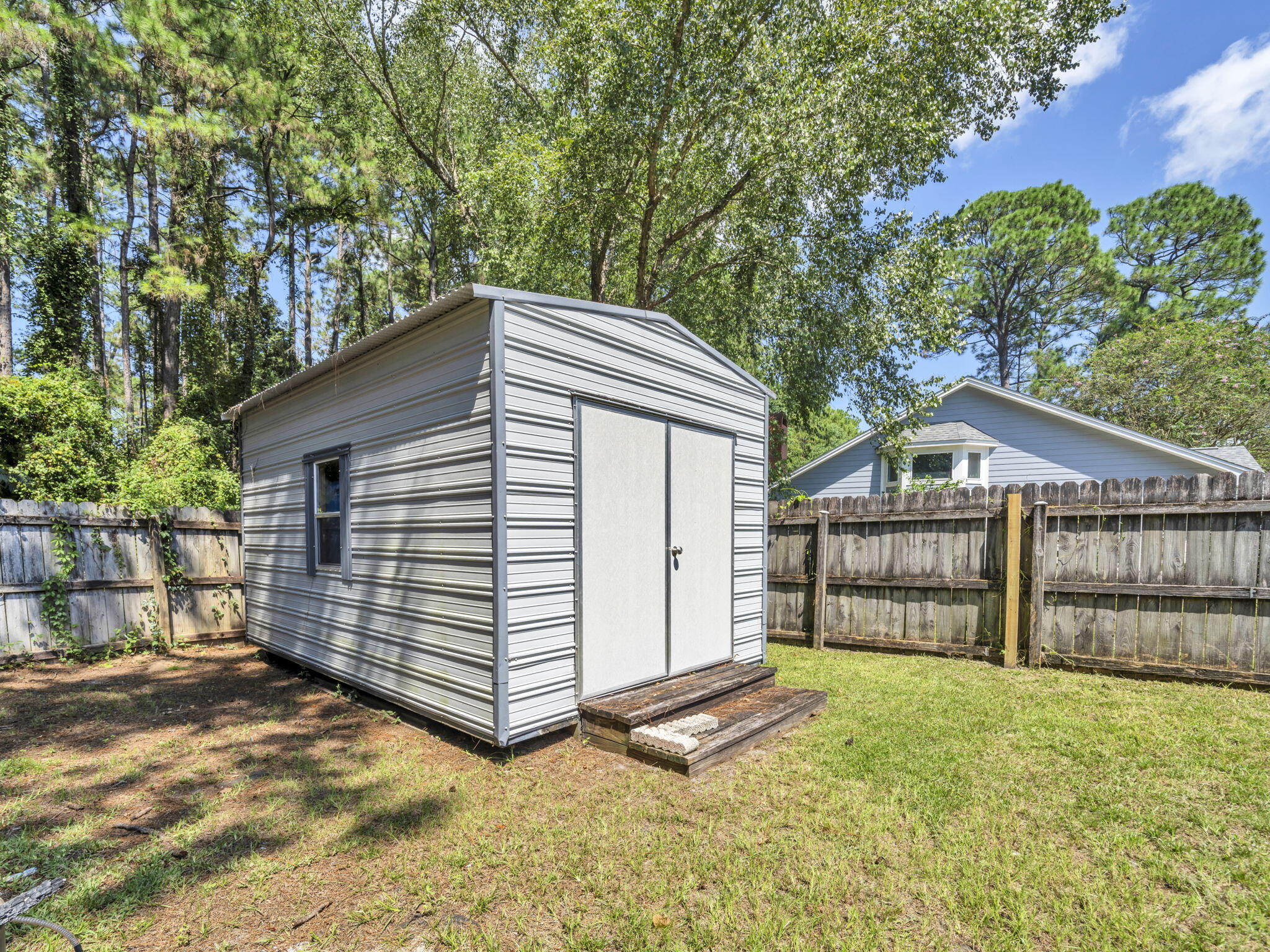 PINE MEADOWS - Residential