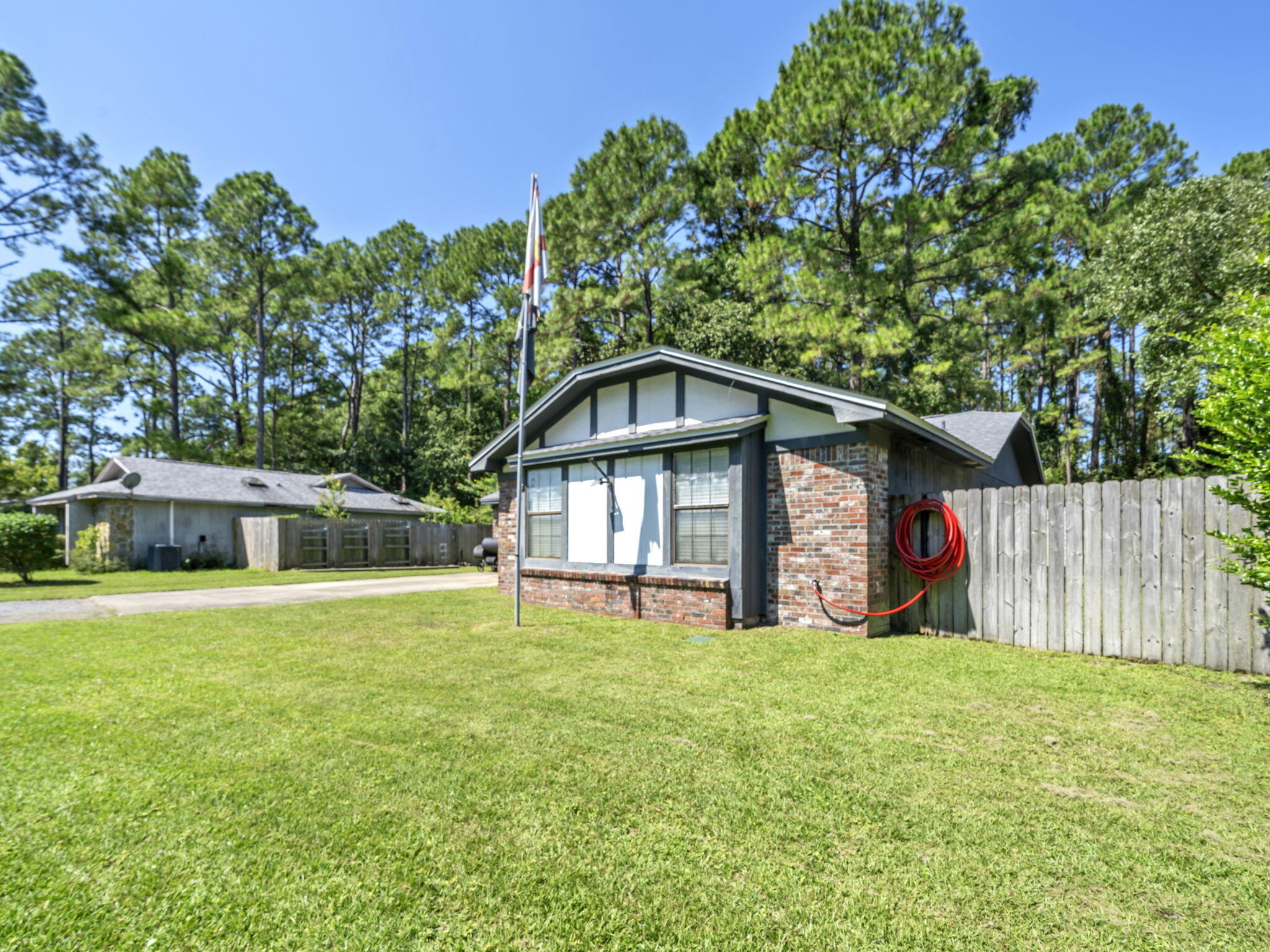 PINE MEADOWS - Residential