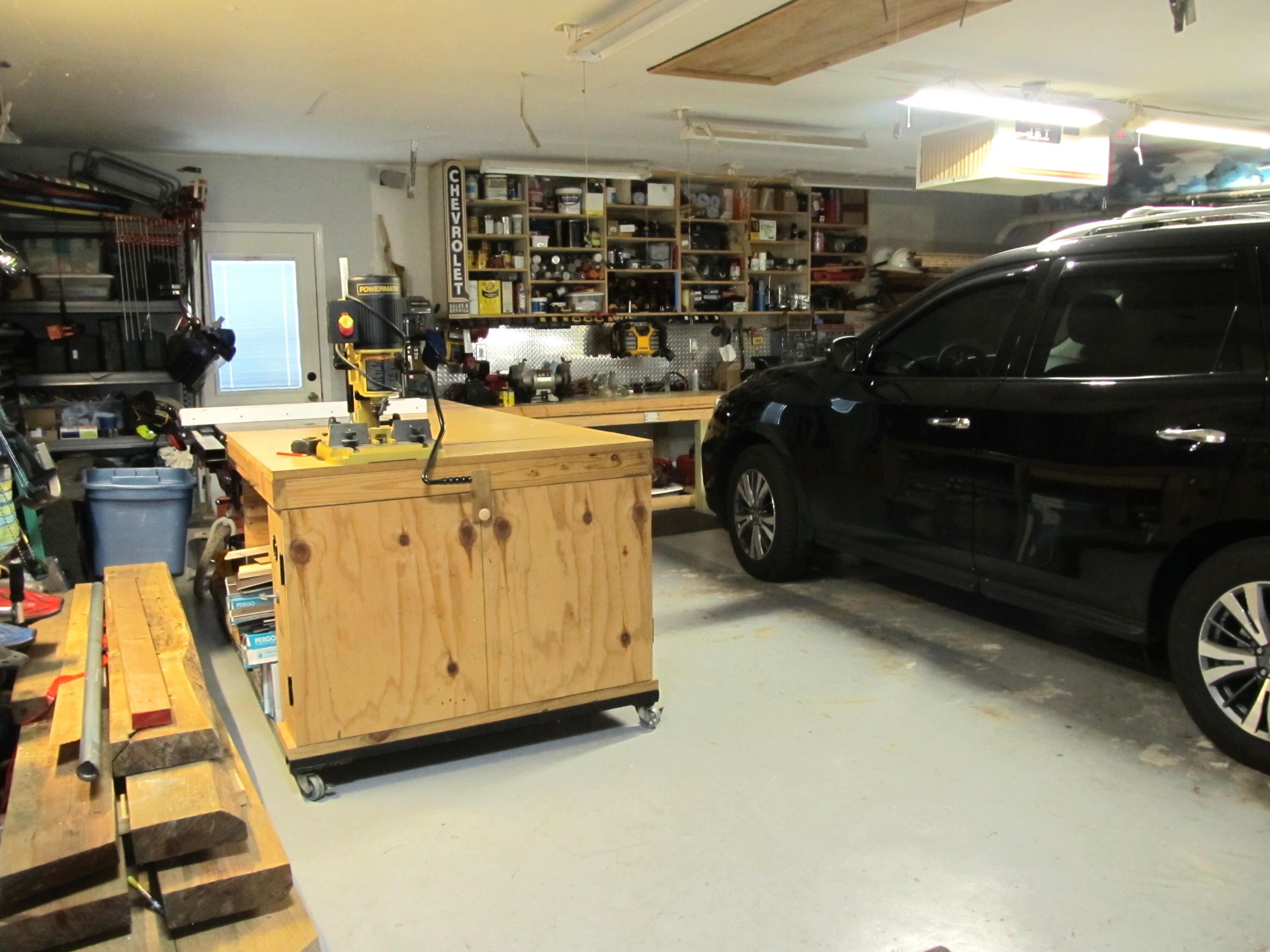 LAKE FRANCIS HOMES - Residential