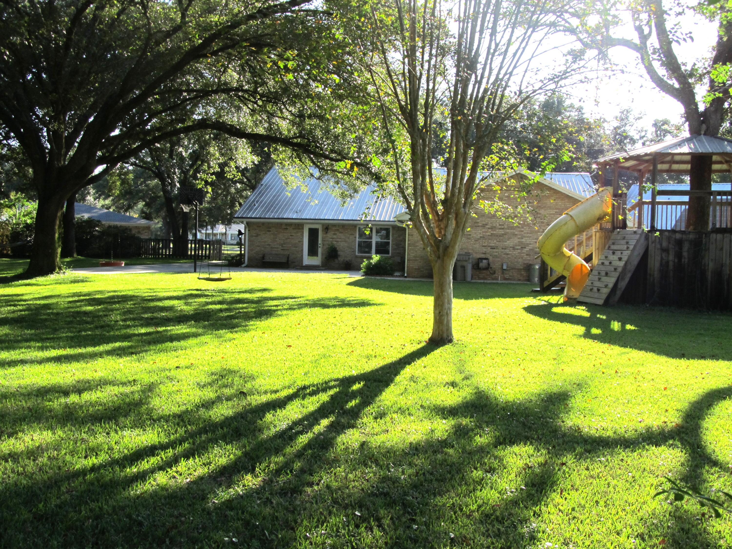 LAKE FRANCIS HOMES - Residential