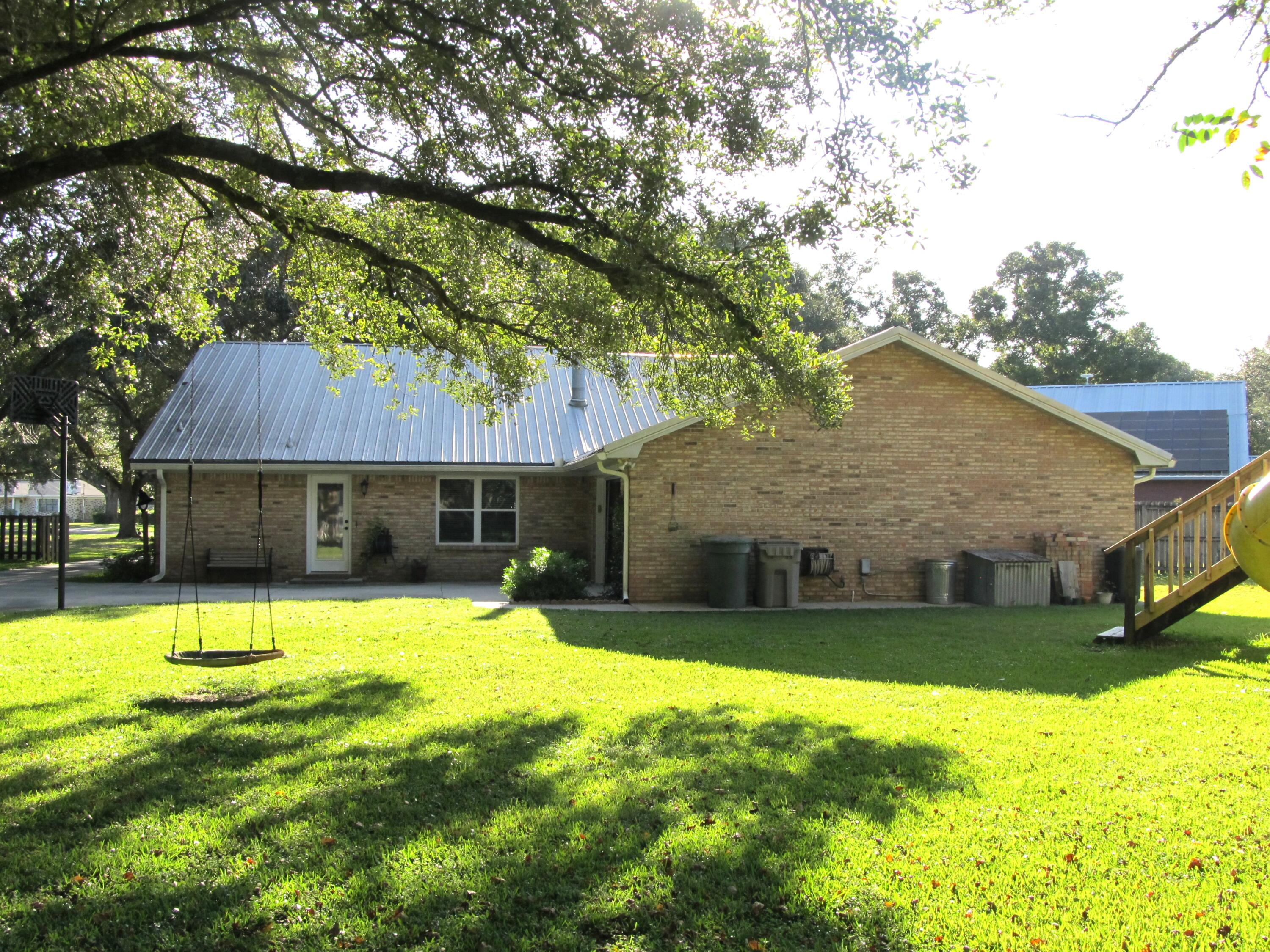 LAKE FRANCIS HOMES - Residential