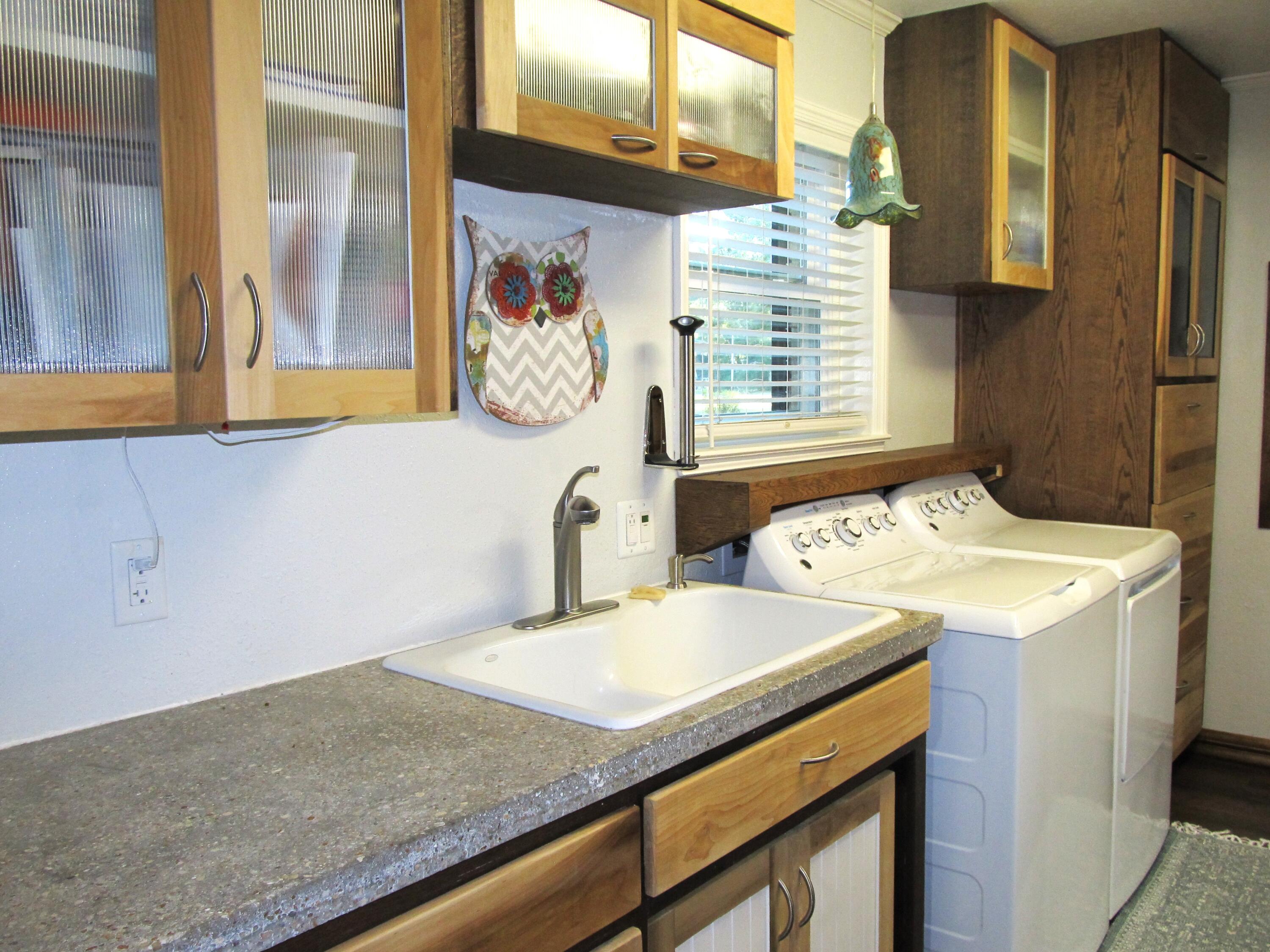 LAKE FRANCIS HOMES - Residential