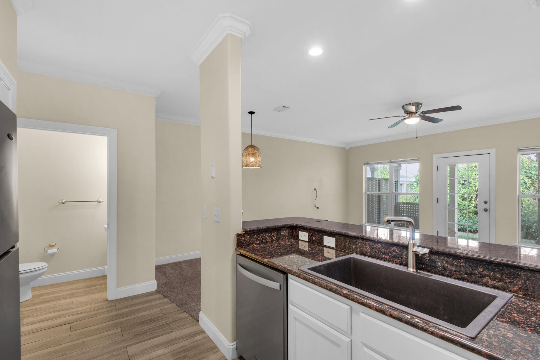 OLD BAY T/H - Residential Lease