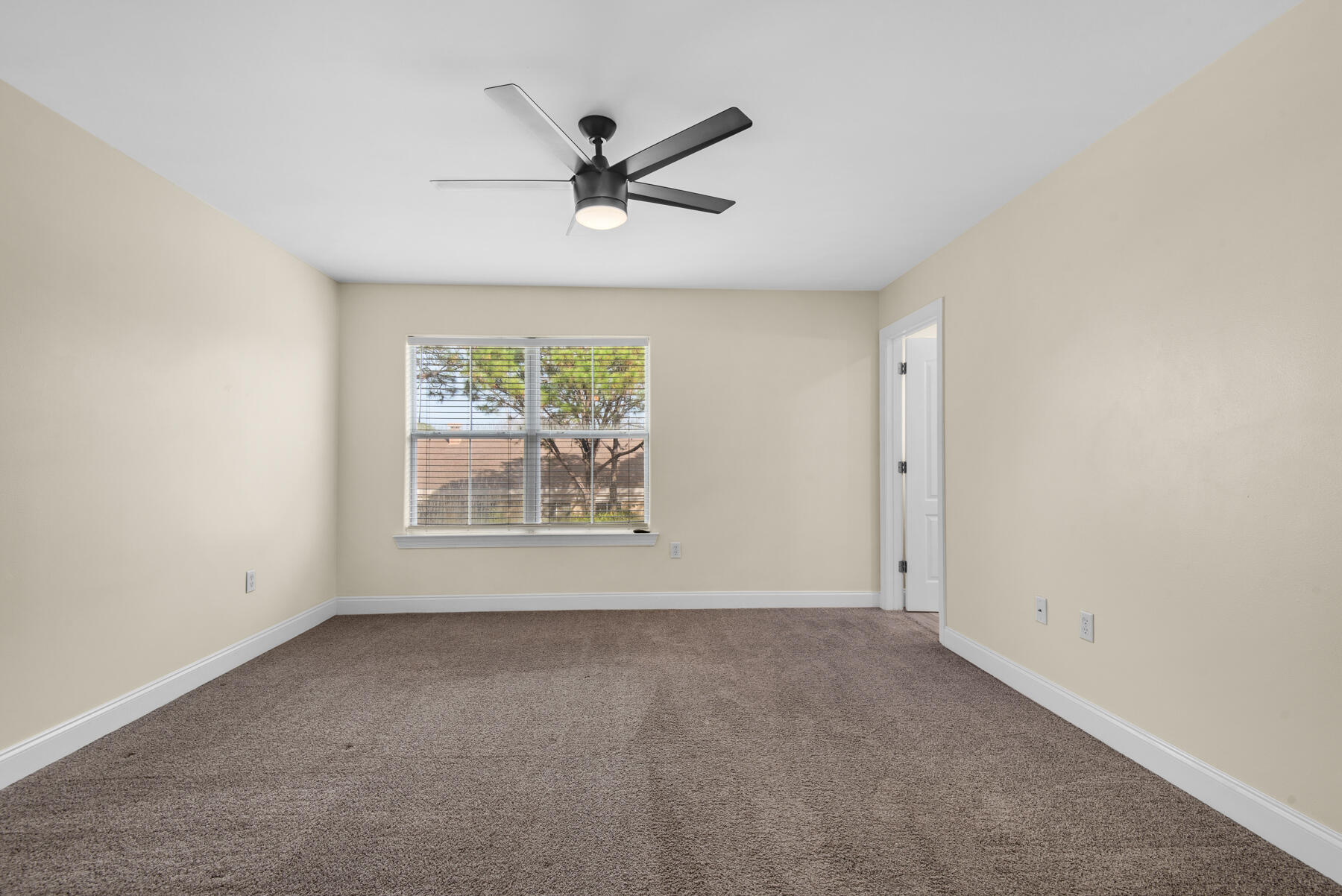 OLD BAY T/H - Residential Lease