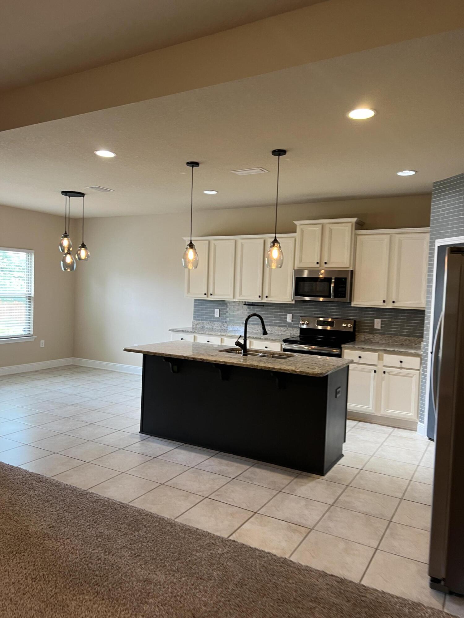 Redstone Commons - Residential Lease