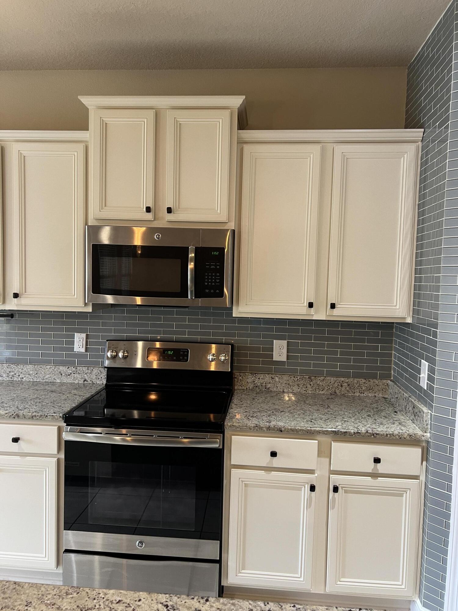 Redstone Commons - Residential Lease