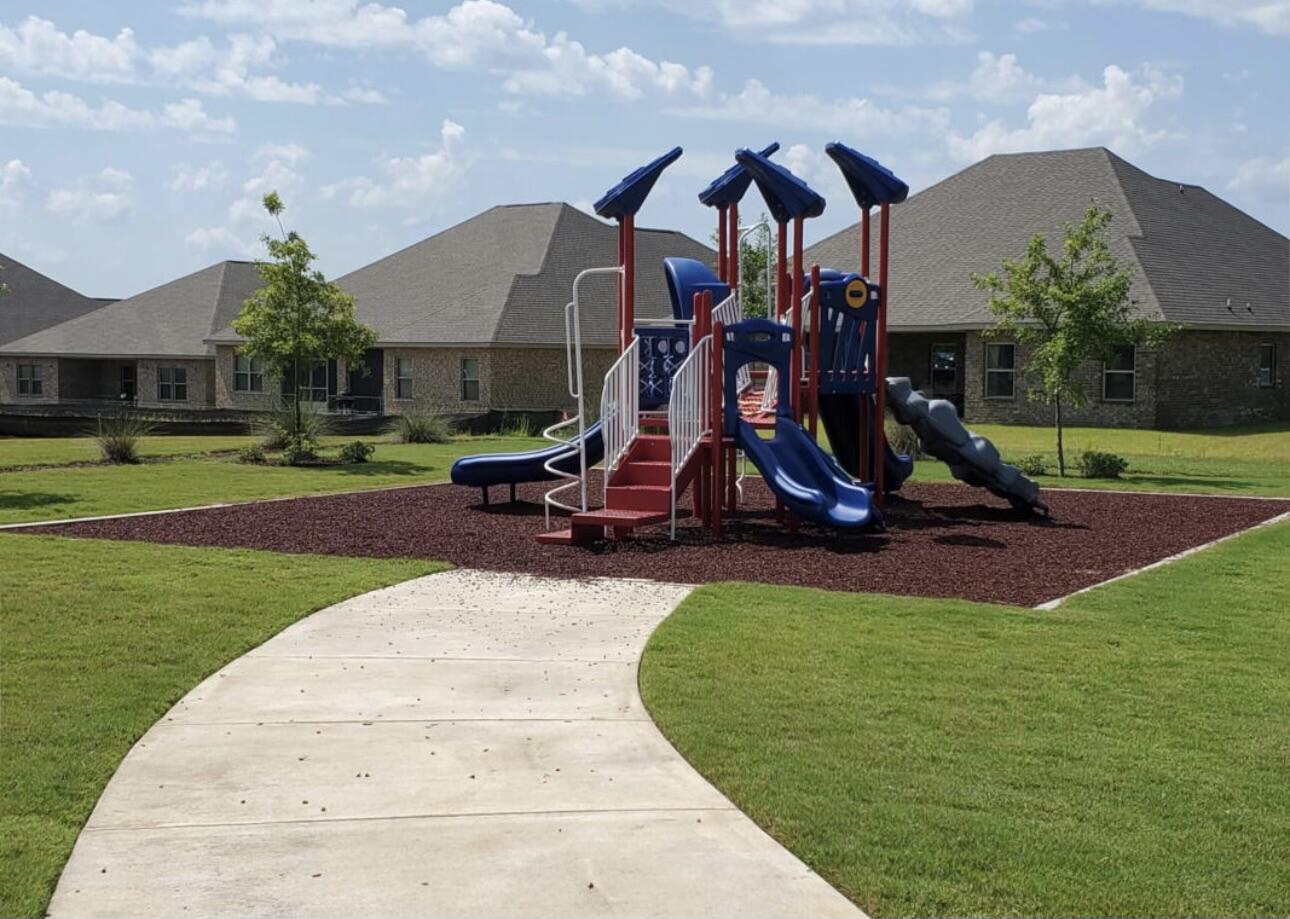 Redstone Commons - Residential Lease