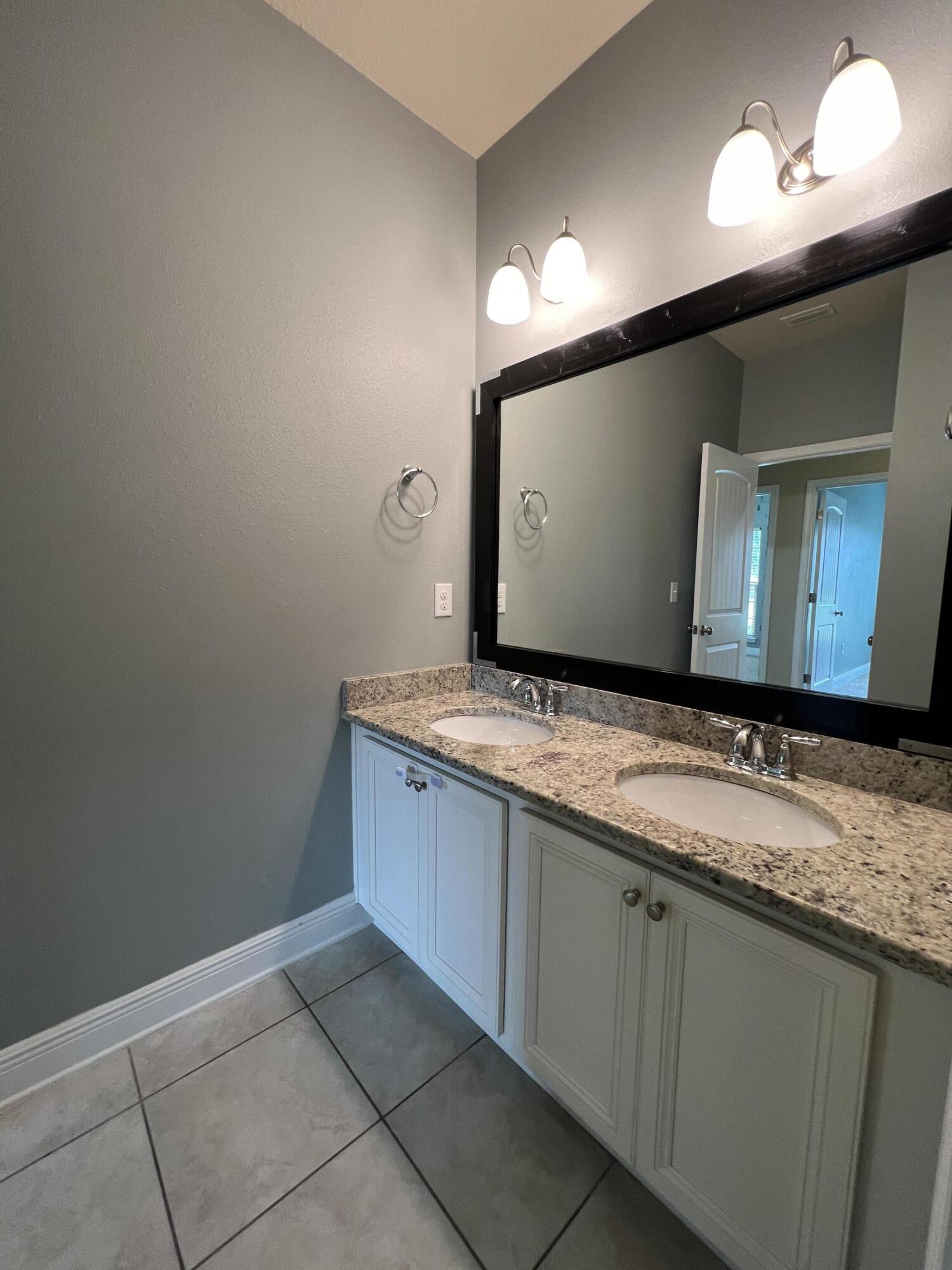 Redstone Commons - Residential Lease