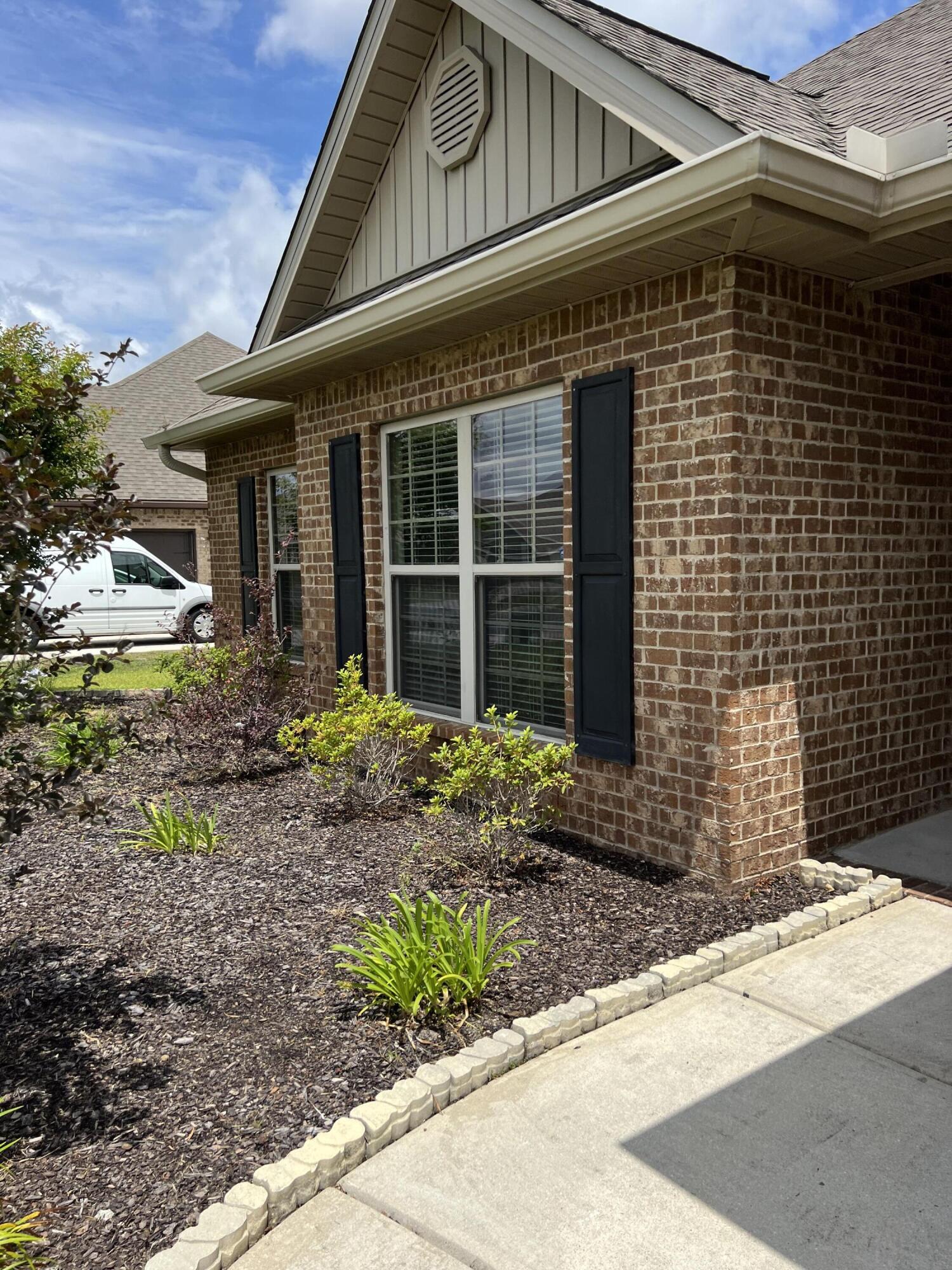 Redstone Commons - Residential Lease