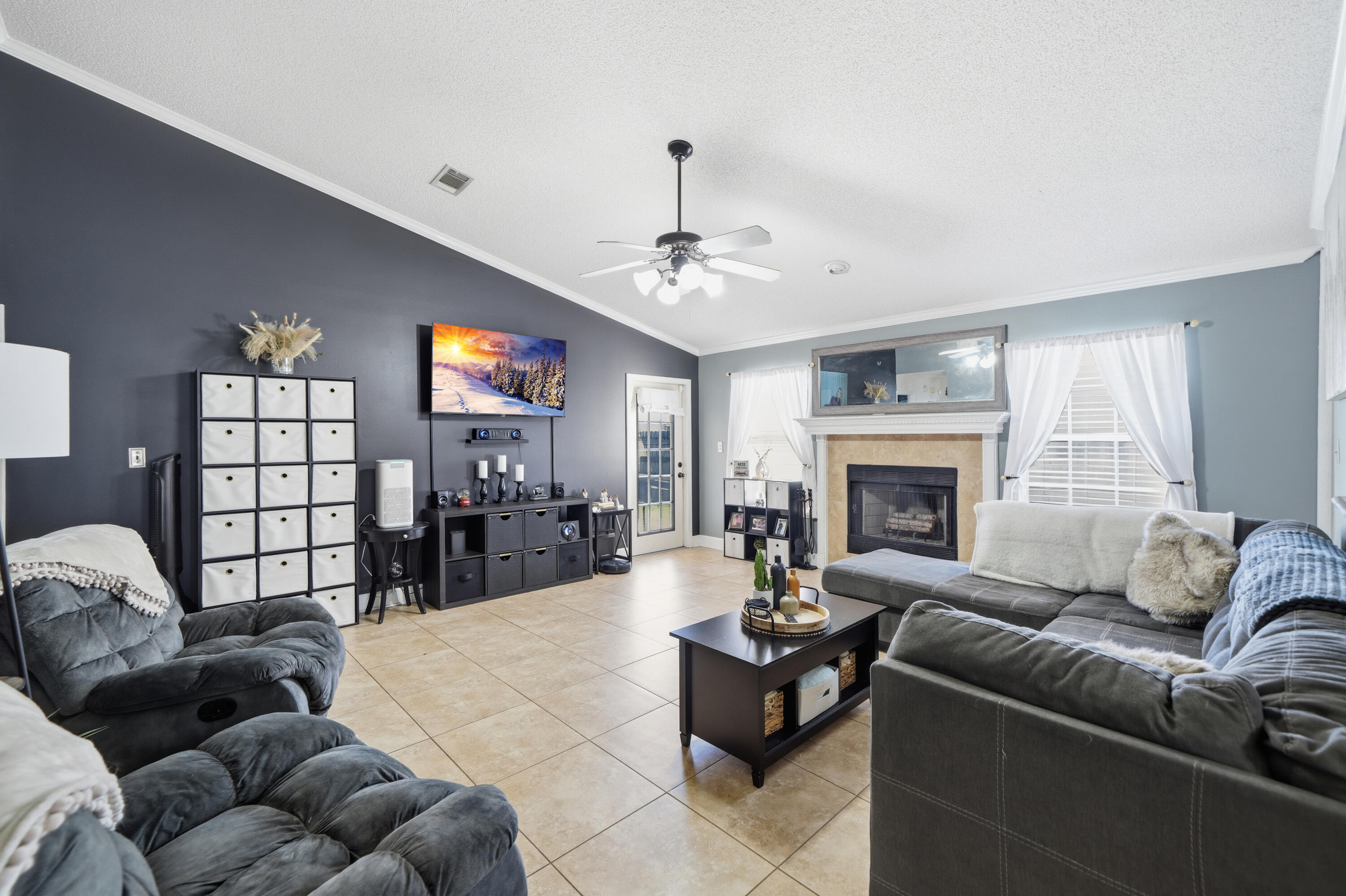 EMERALD ESTATES - Residential