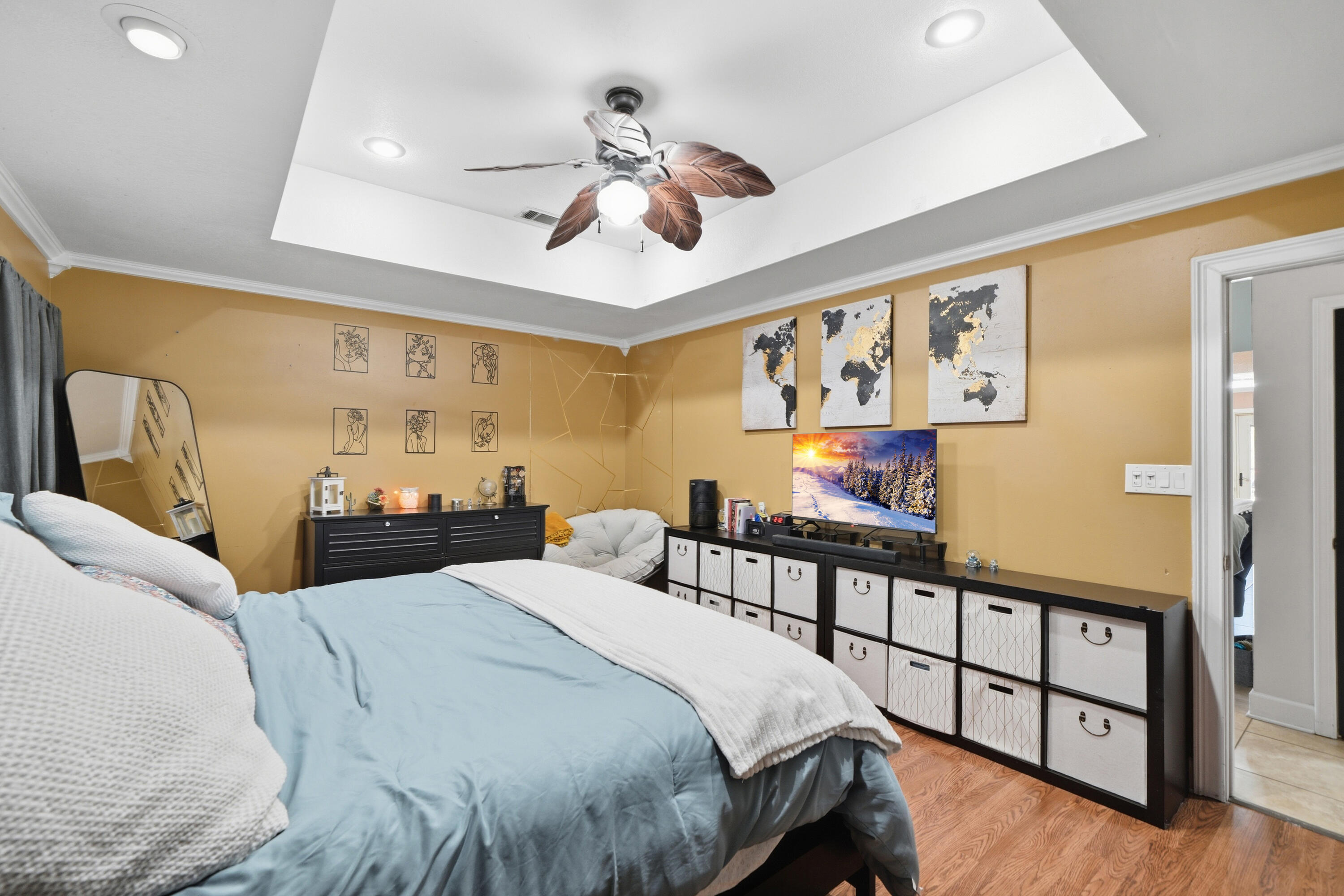 EMERALD ESTATES - Residential