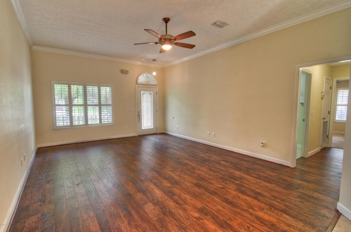 OAKCREST 1ST ADDN - Residential