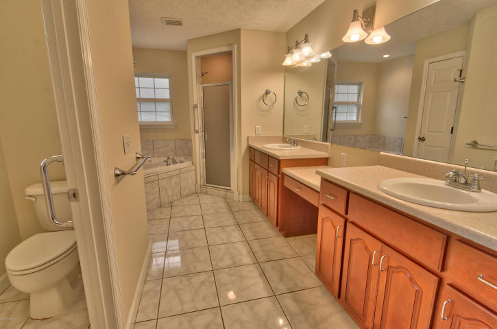 OAKCREST 1ST ADDN - Residential