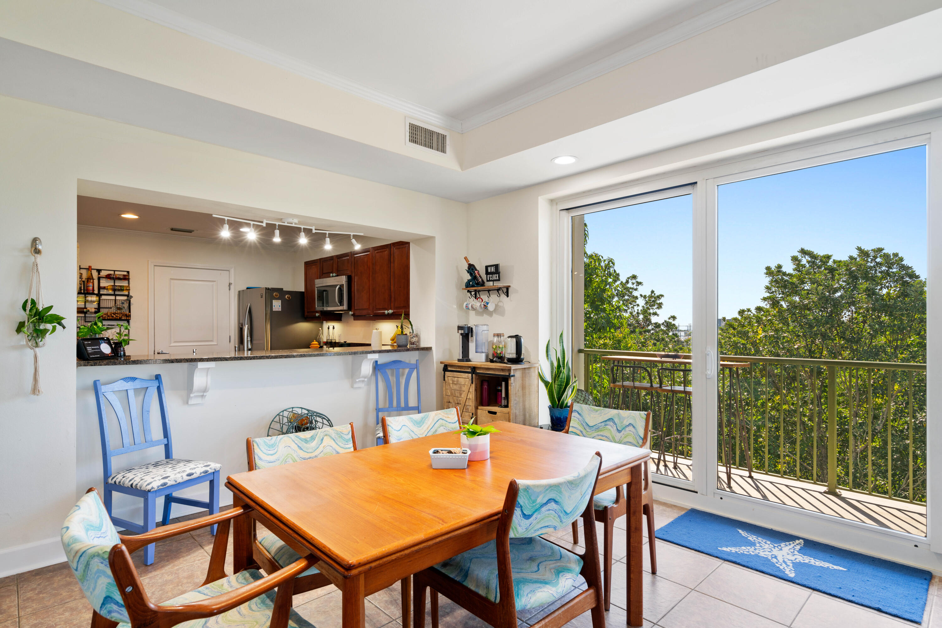 PIER 23 - Residential