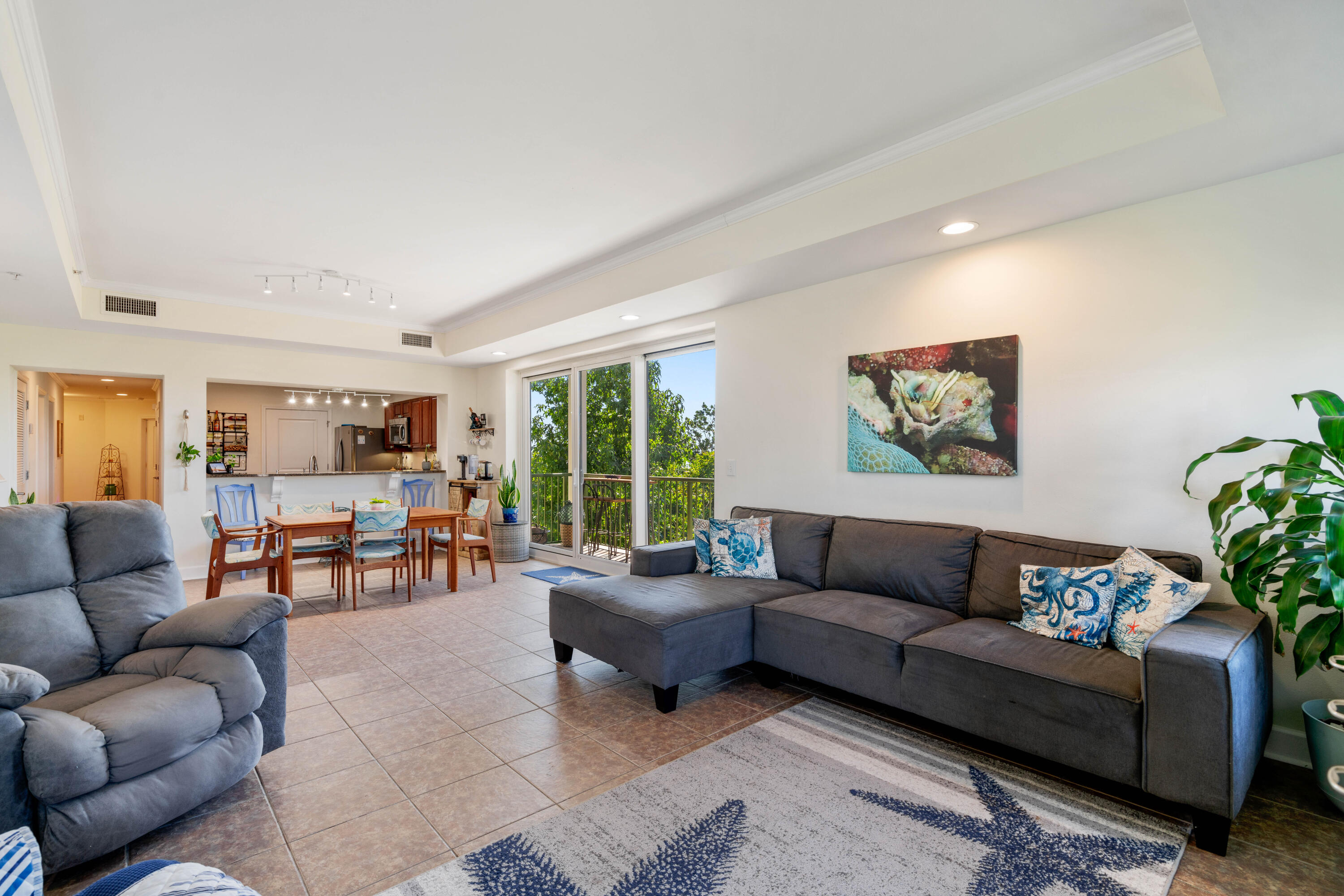 PIER 23 - Residential