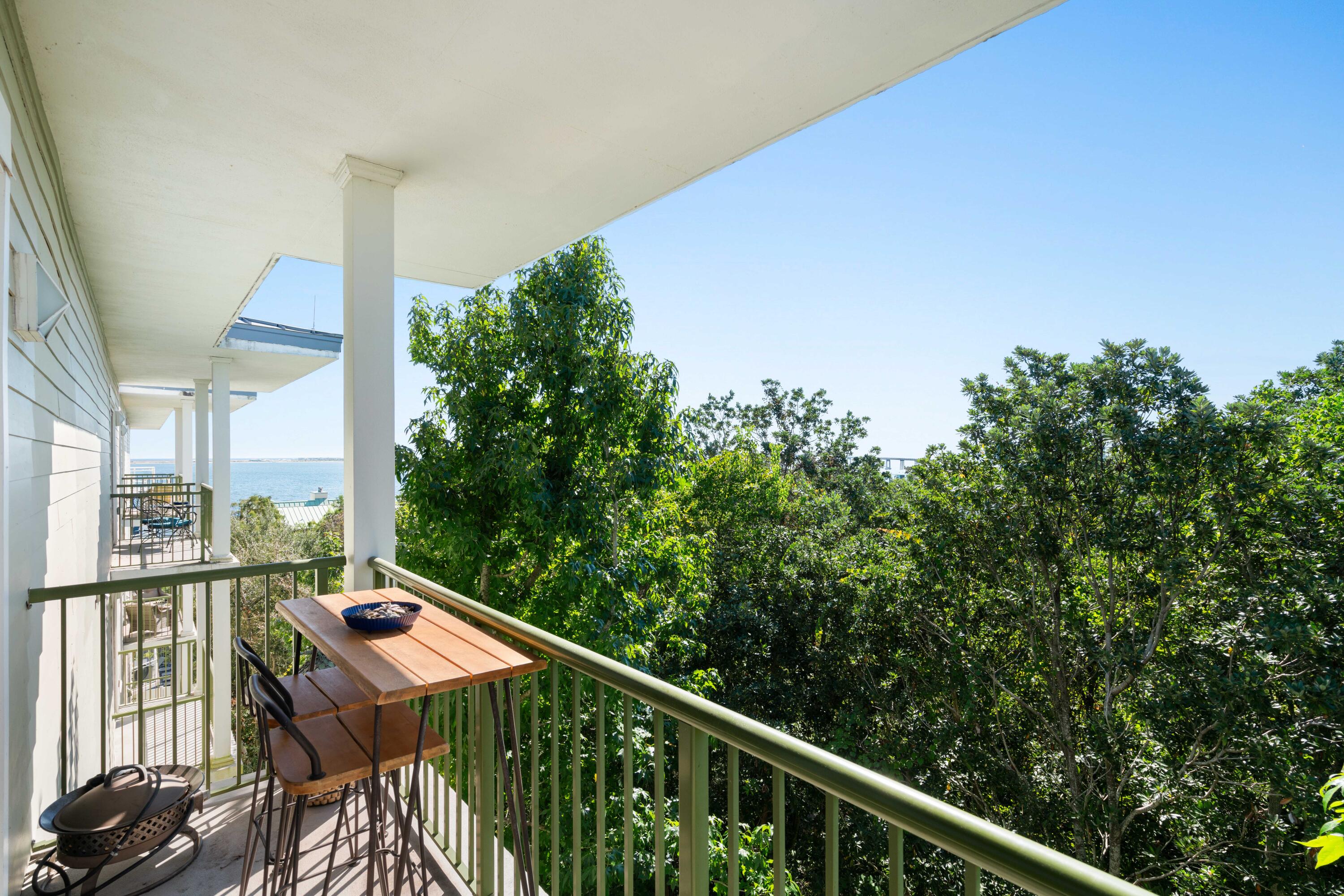 PIER 23 - Residential