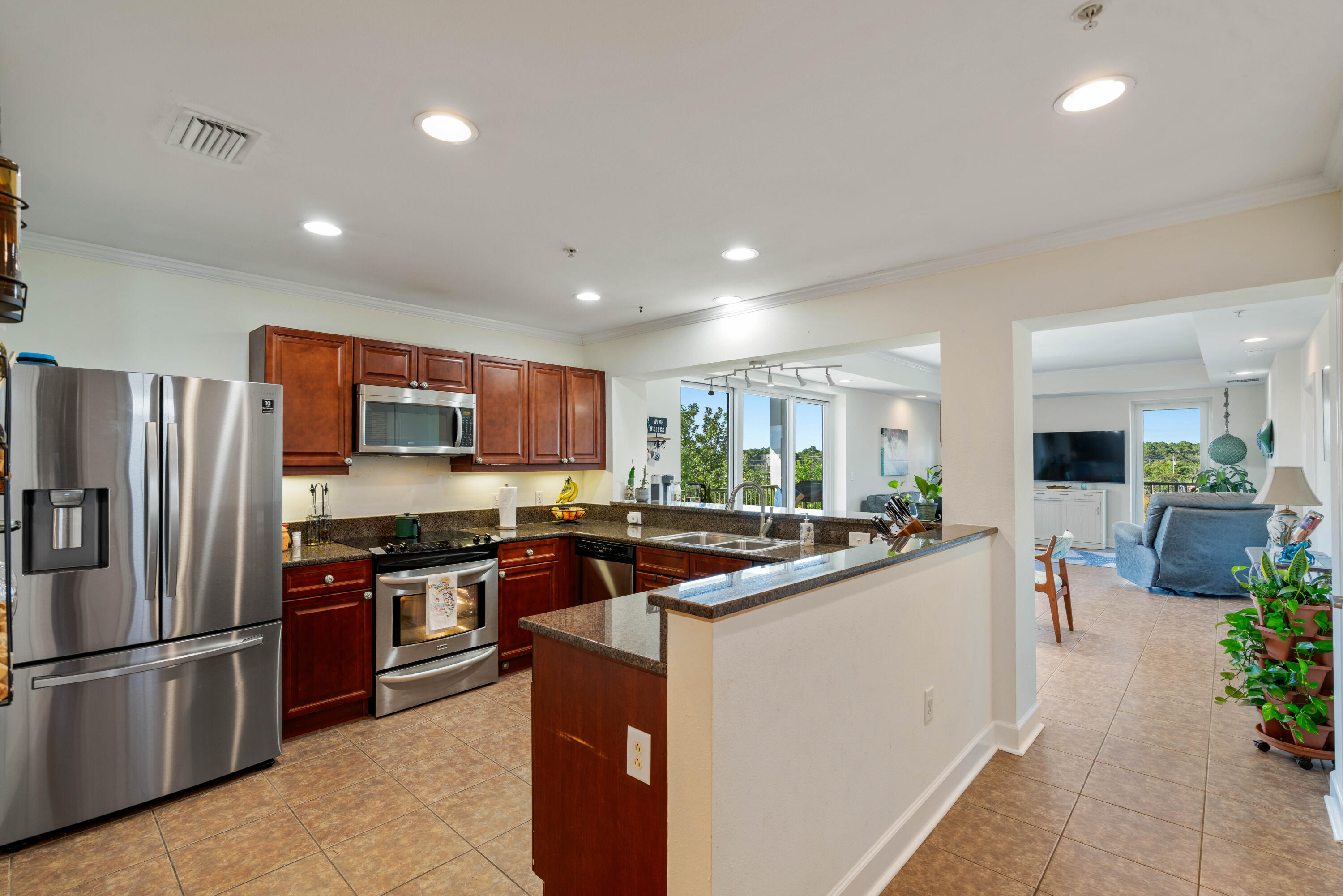 PIER 23 - Residential