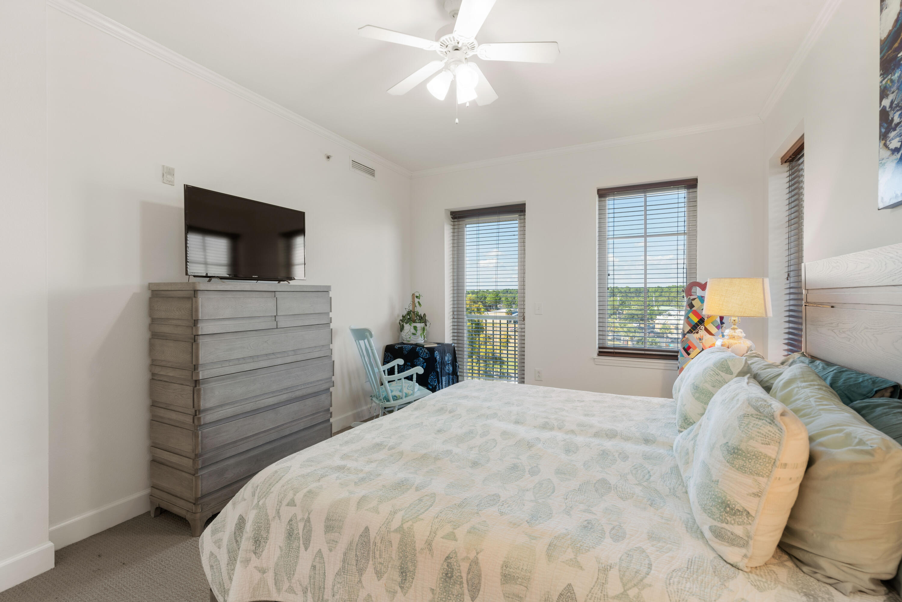PIER 23 - Residential