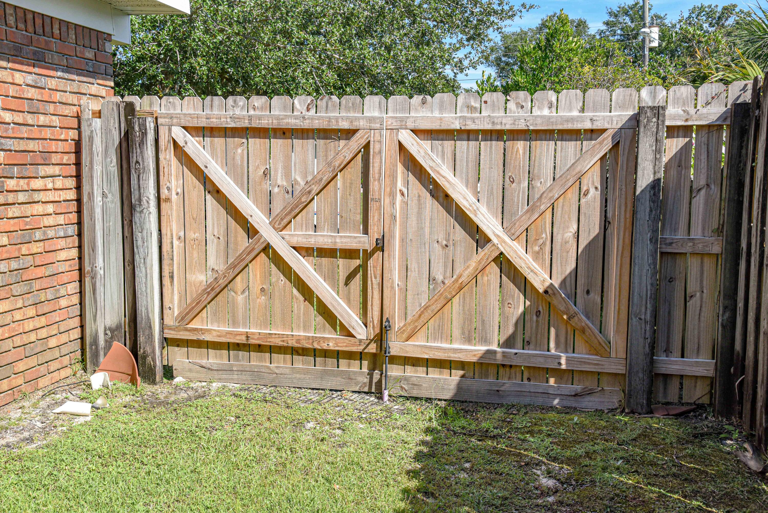 BAYOU WOODS 2ND ADDN - Residential