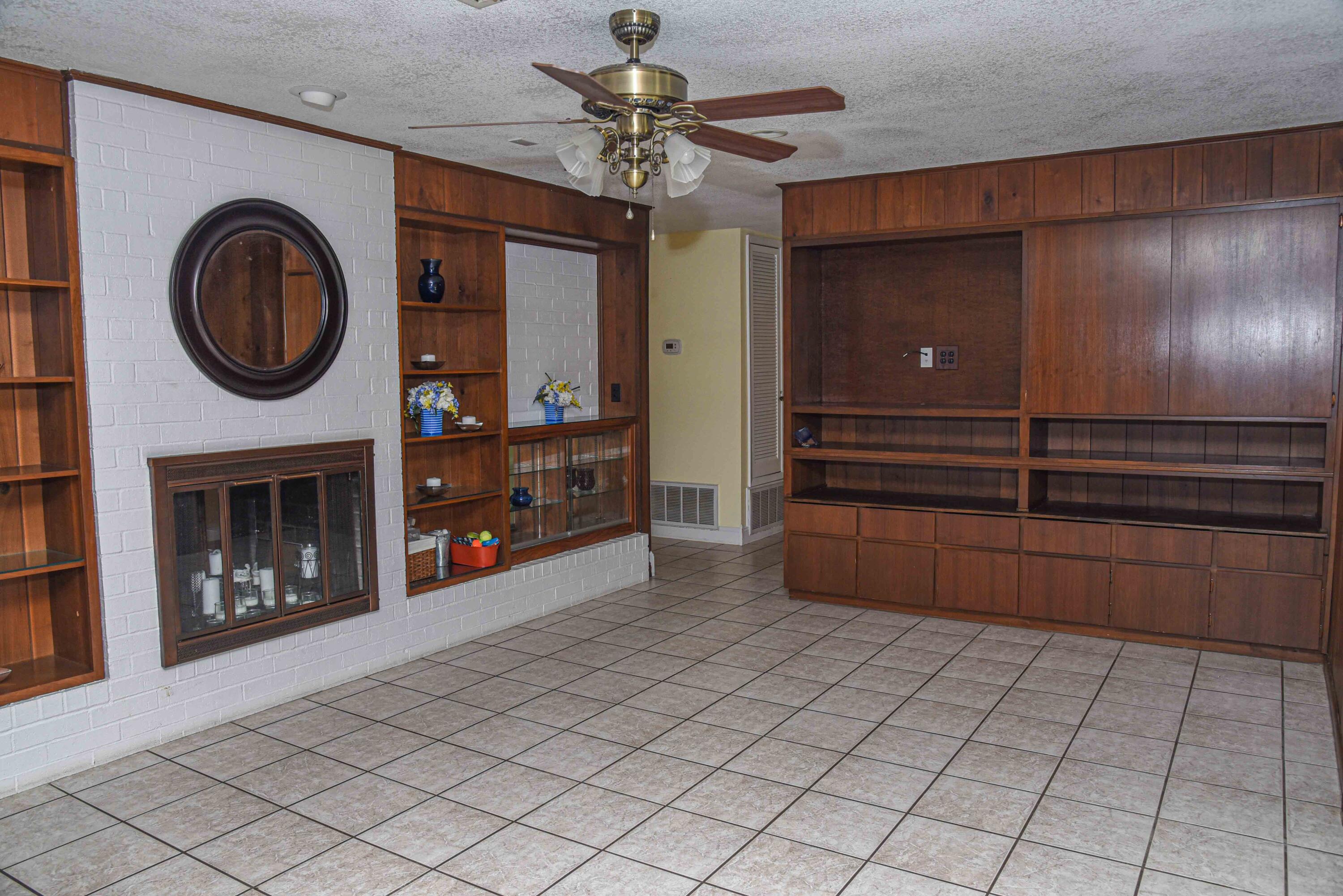 BAYOU WOODS 2ND ADDN - Residential