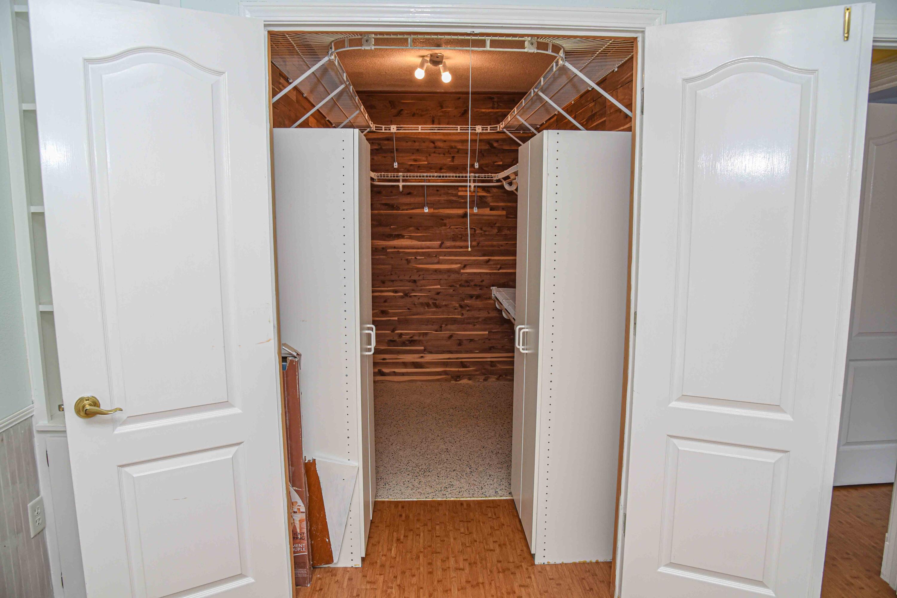 BAYOU WOODS 2ND ADDN - Residential