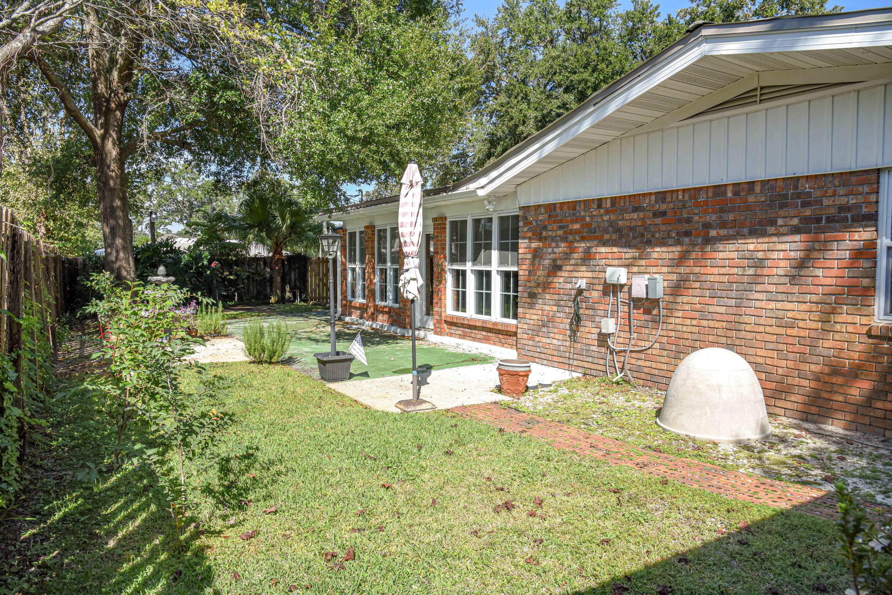 BAYOU WOODS 2ND ADDN - Residential