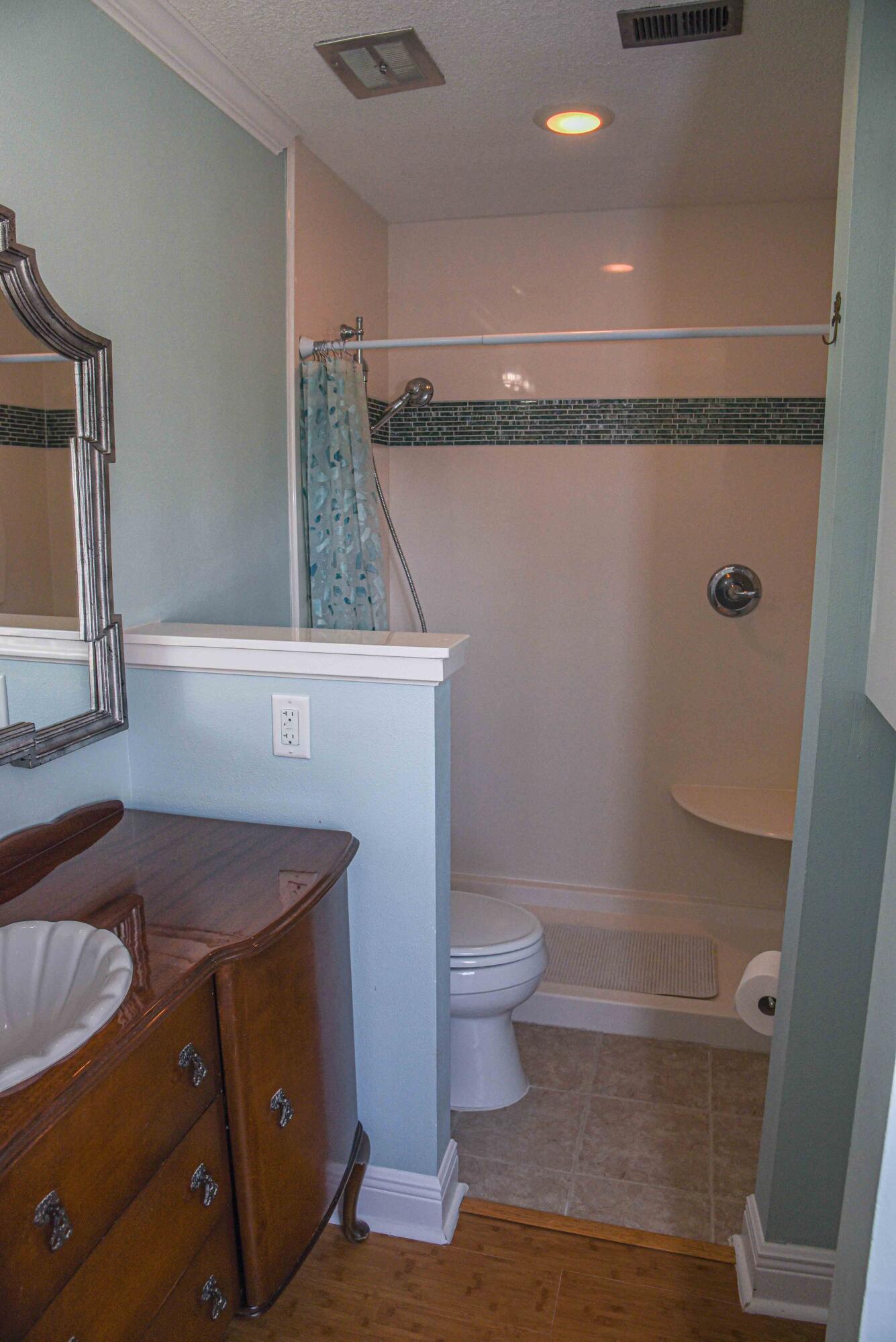 BAYOU WOODS 2ND ADDN - Residential