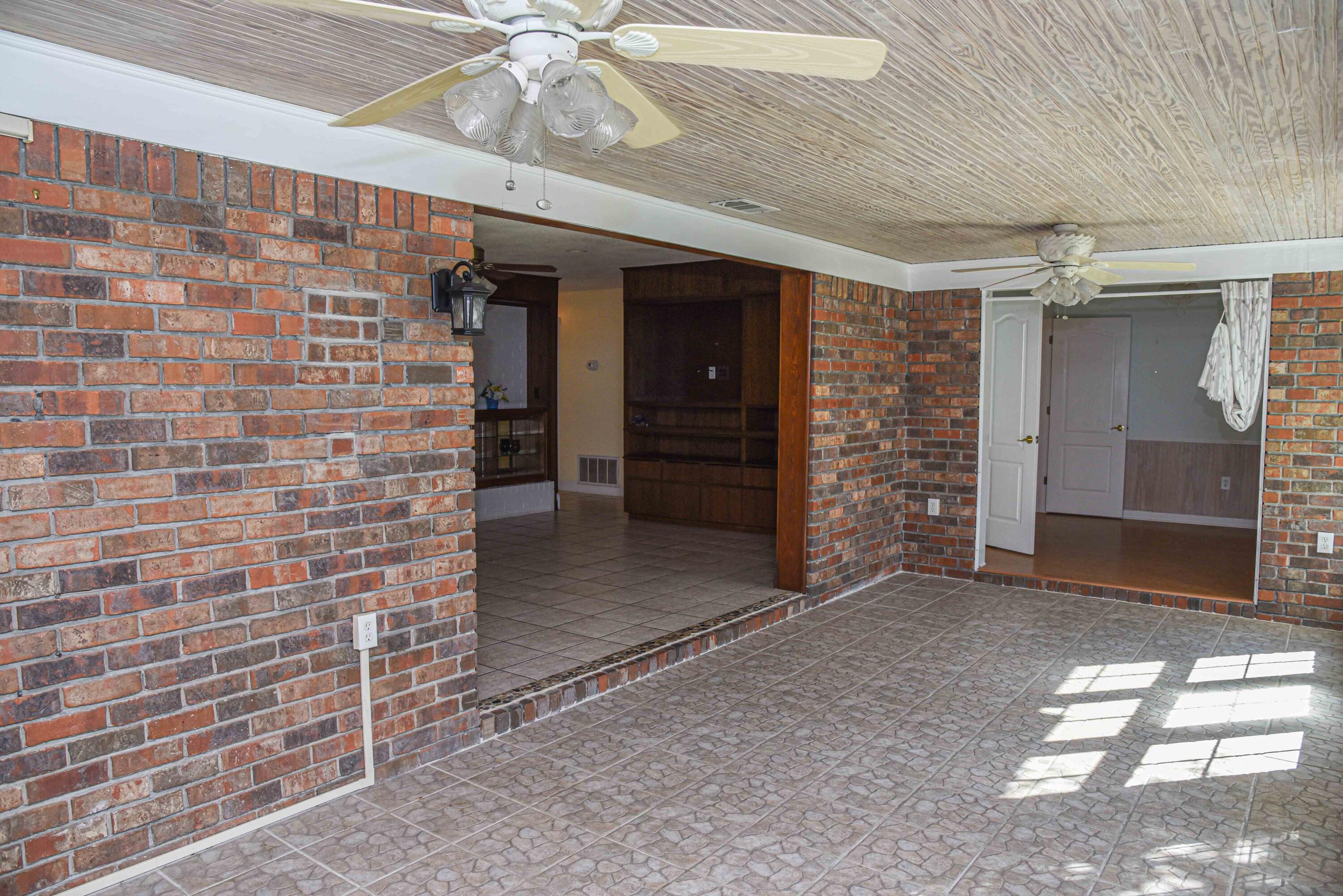 BAYOU WOODS 2ND ADDN - Residential