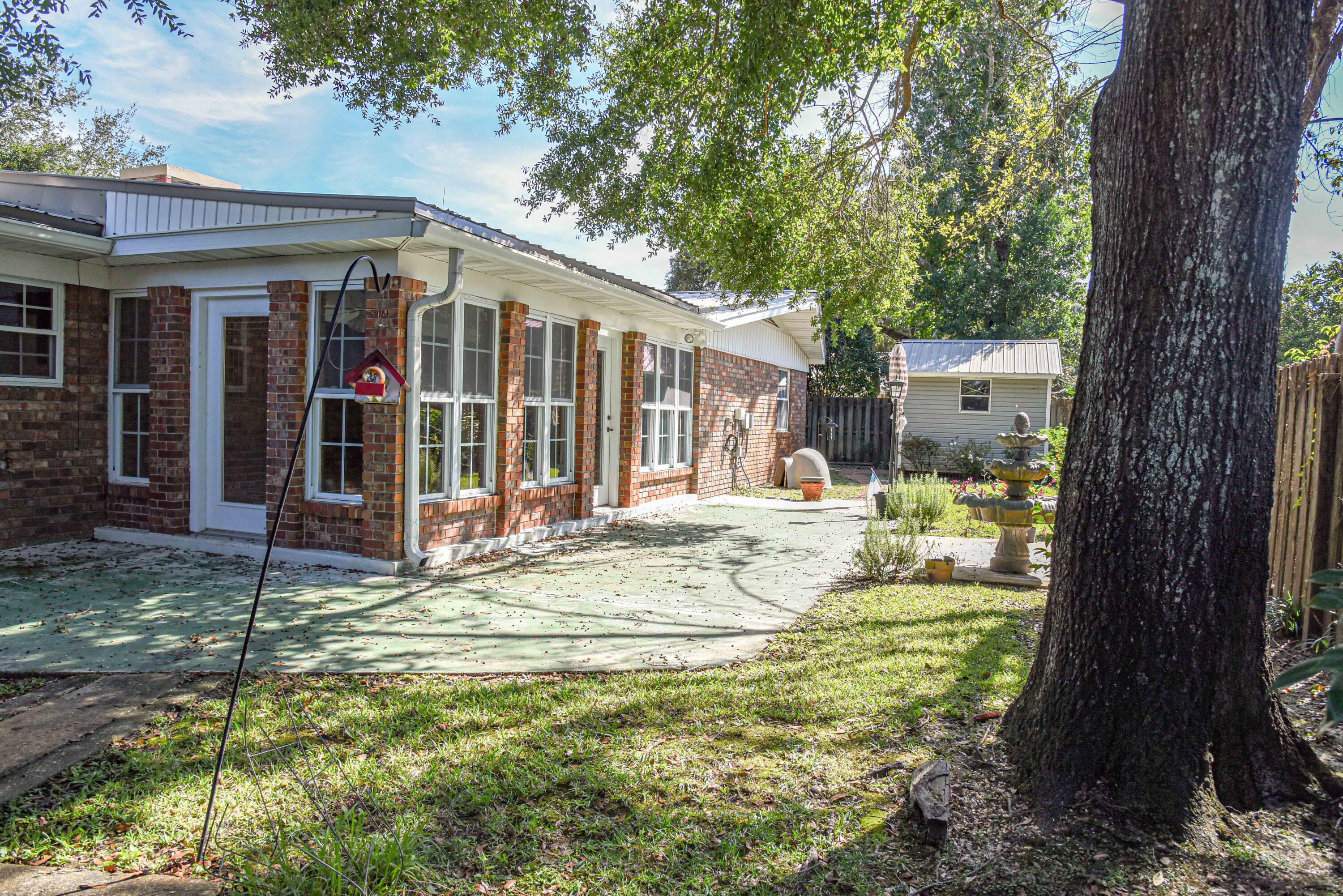 BAYOU WOODS 2ND ADDN - Residential