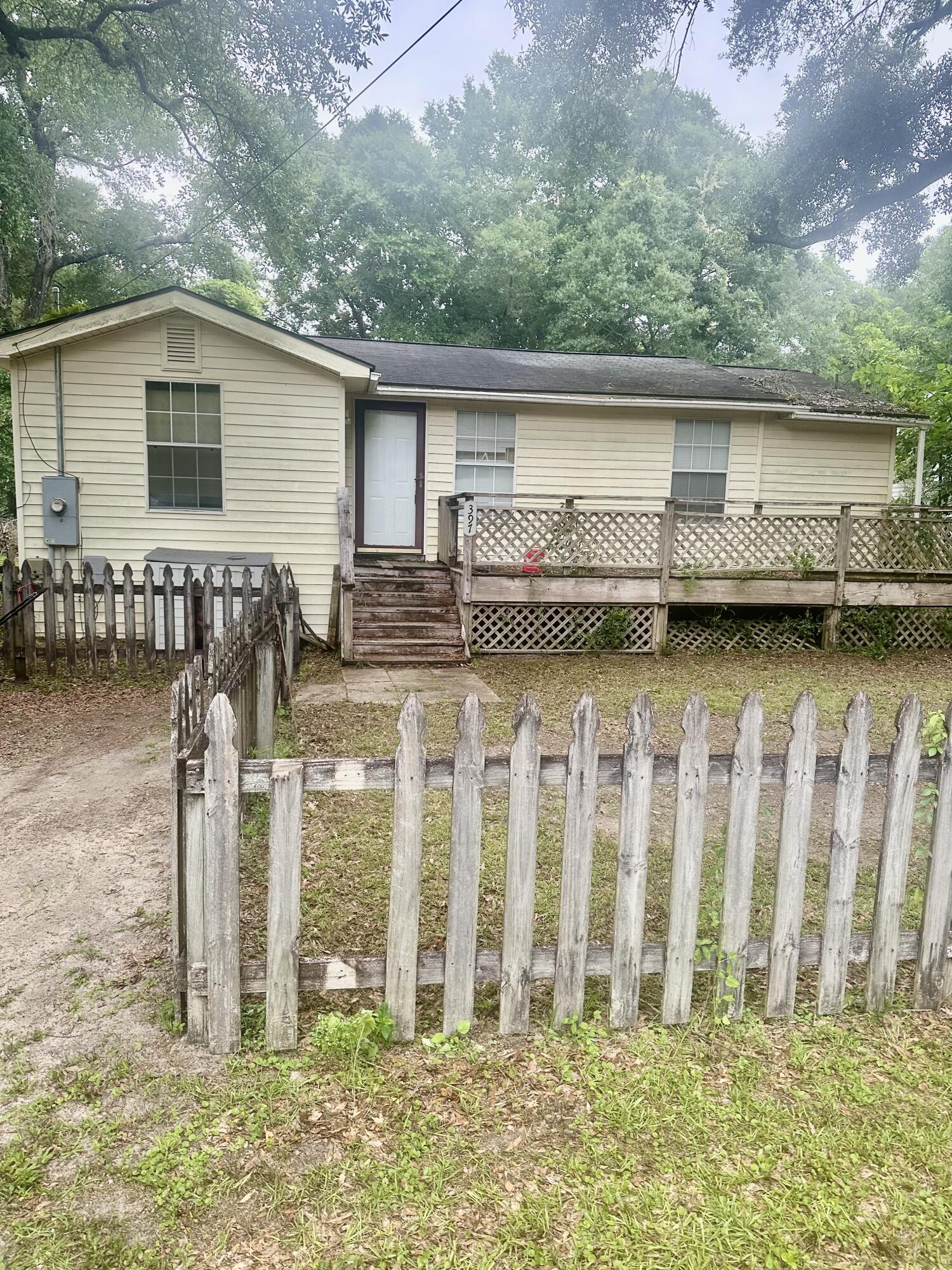 Calling all investors. This home needs some updating and could be the perfect home for you. This 2 bedroom 1 bath home is located in Defuniak Springs about 10 minutes away from I-10 and about 30 minutes away from Destin. With some work this home would be perfect for rental property or first-time home buyer. Buyer to verify all measurements including room sizes, school zoning, lot measurements.